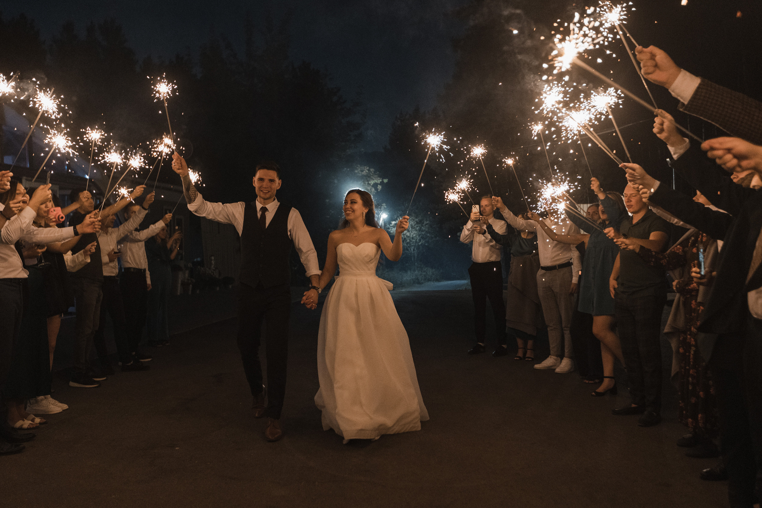 Leo + Liza. Антон Айрис | Anton Iris — стильно сниму твою свадьбу и депрессию