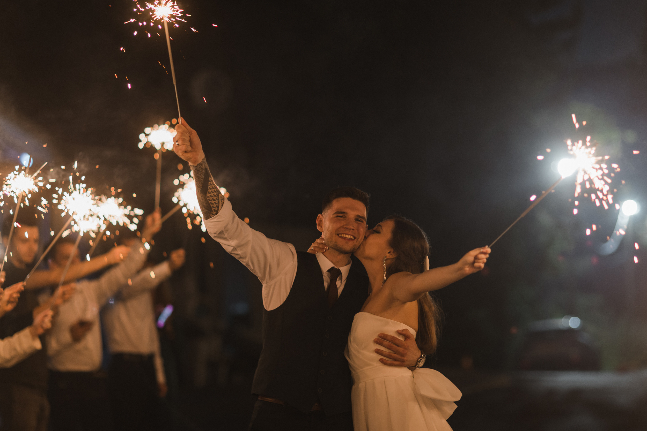 Leo + Liza. Антон Айрис | Anton Iris — стильно сниму твою свадьбу и депрессию