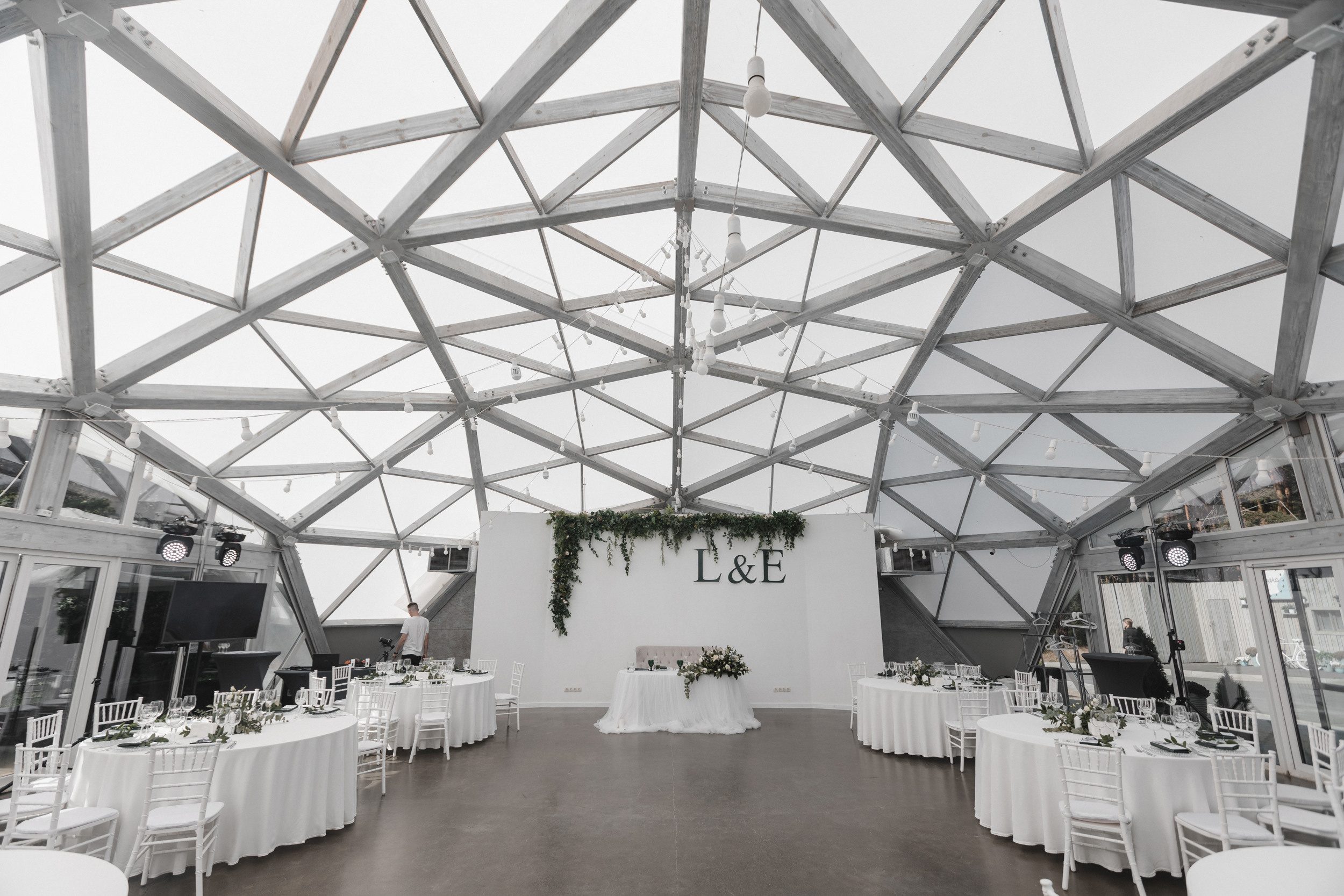 Leo + Liza. Антон Айрис | Anton Iris — стильно сниму твою свадьбу и депрессию