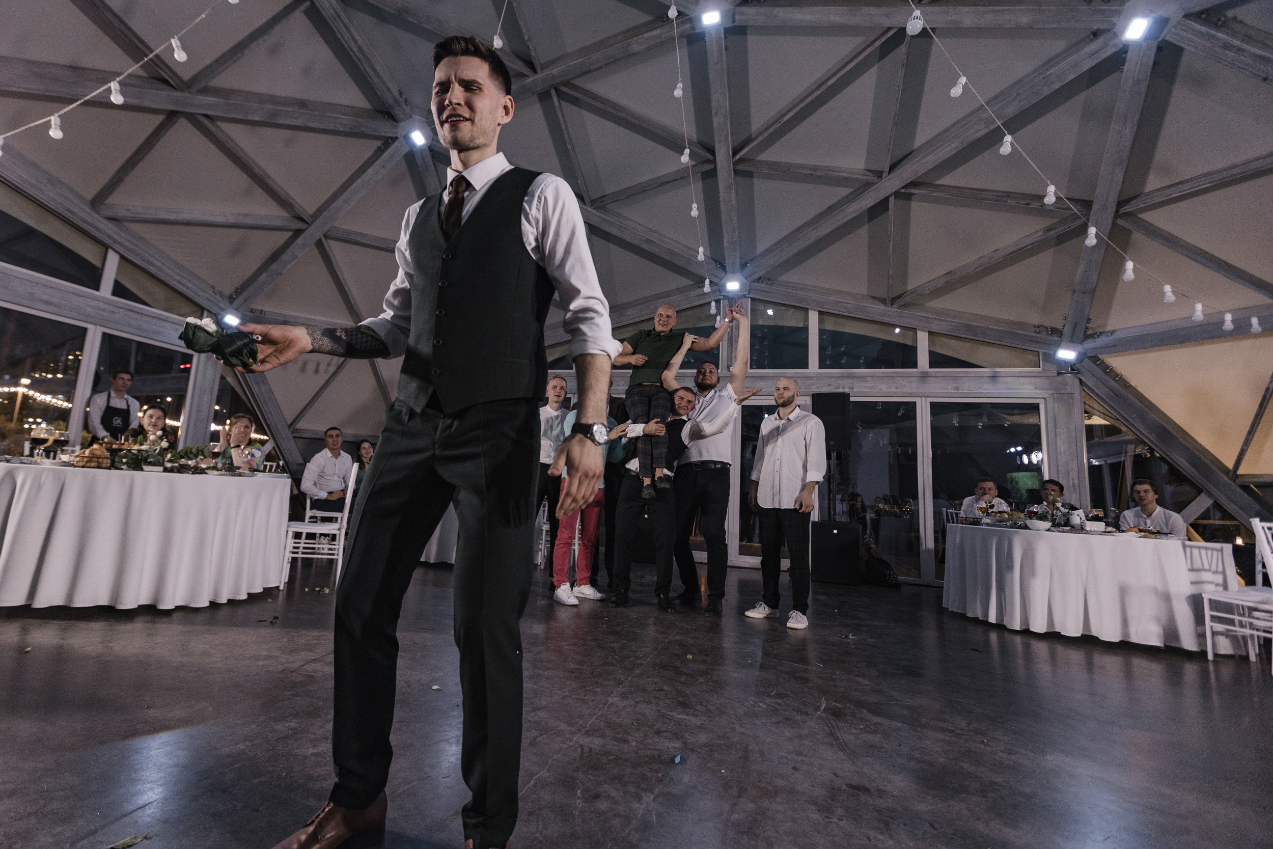 Leo + Liza. Антон Айрис | Anton Iris — стильно сниму твою свадьбу и депрессию