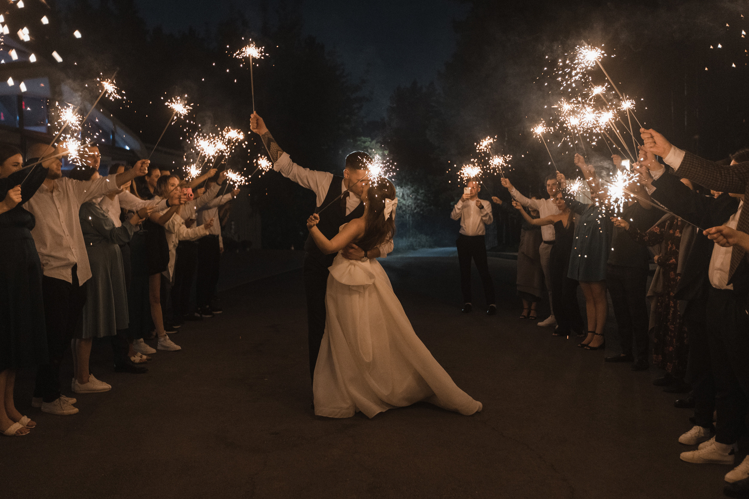 Leo + Liza. Антон Айрис | Anton Iris — стильно сниму твою свадьбу и депрессию