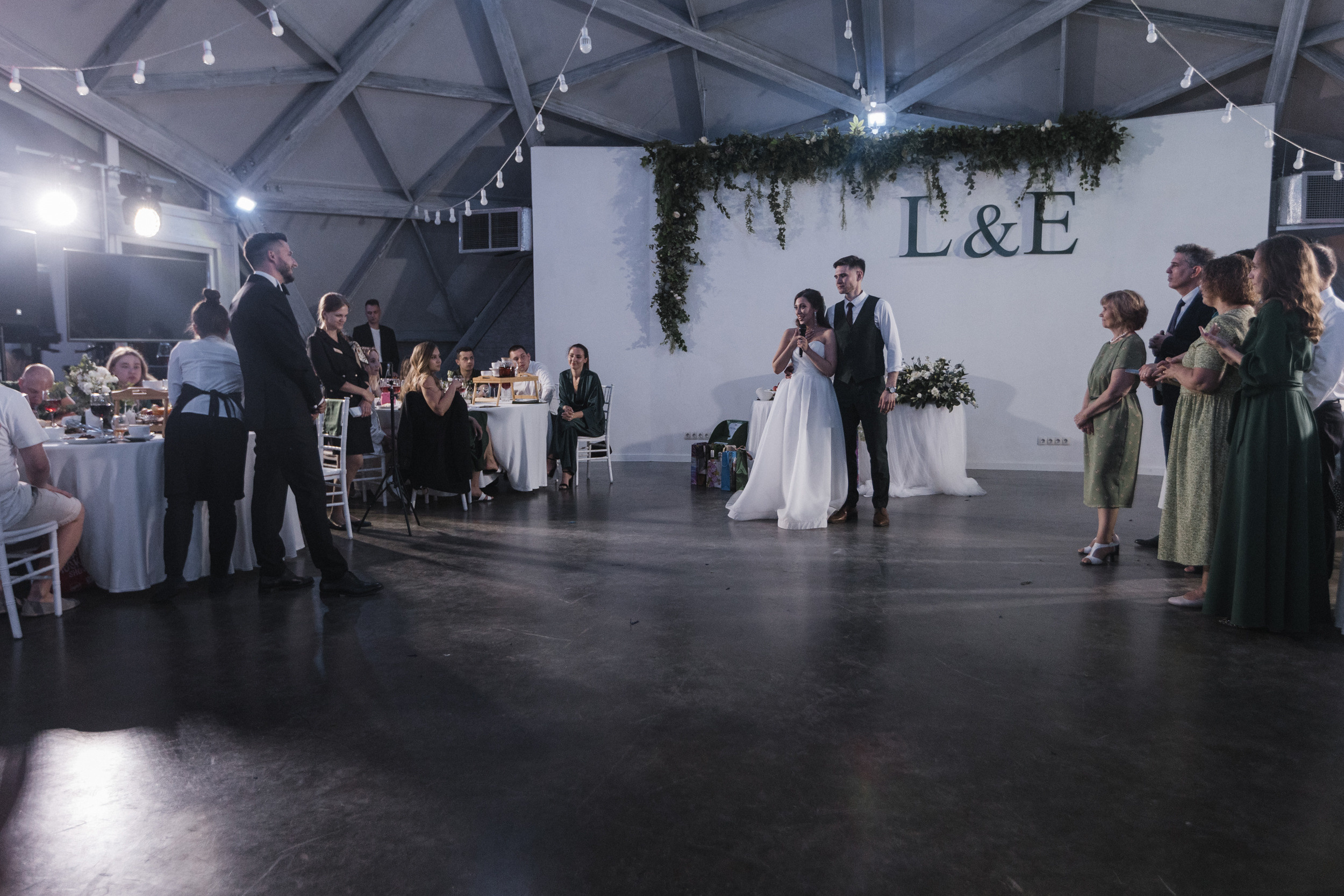 Leo + Liza. Антон Айрис | Anton Iris — стильно сниму твою свадьбу и депрессию