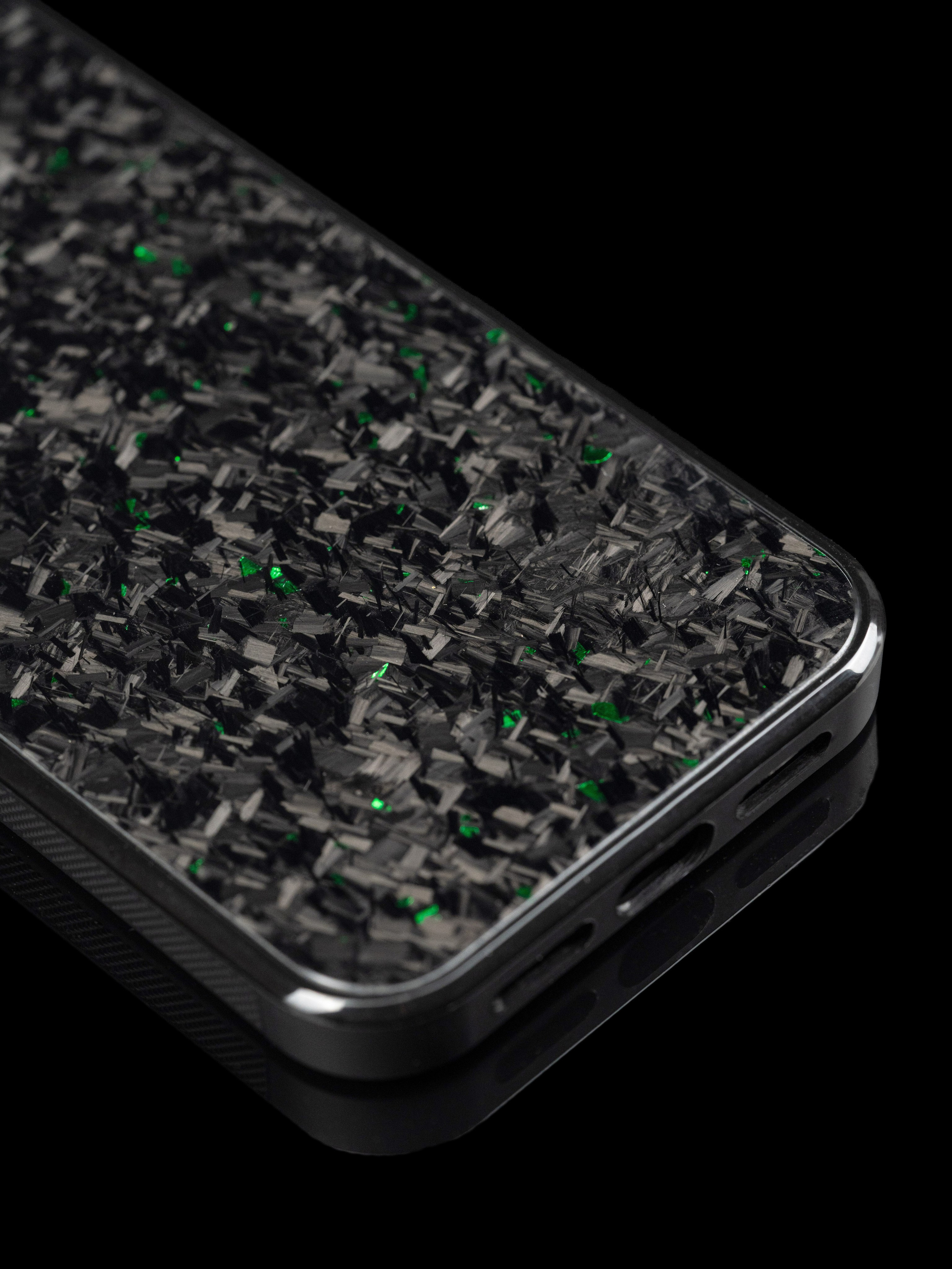 Чехлы и картхолдер из карбона предметная съемка, съемка для маркетплейсов. Олейник Денис — предметный фотограф, фотограф для маркетплейсов в Казани