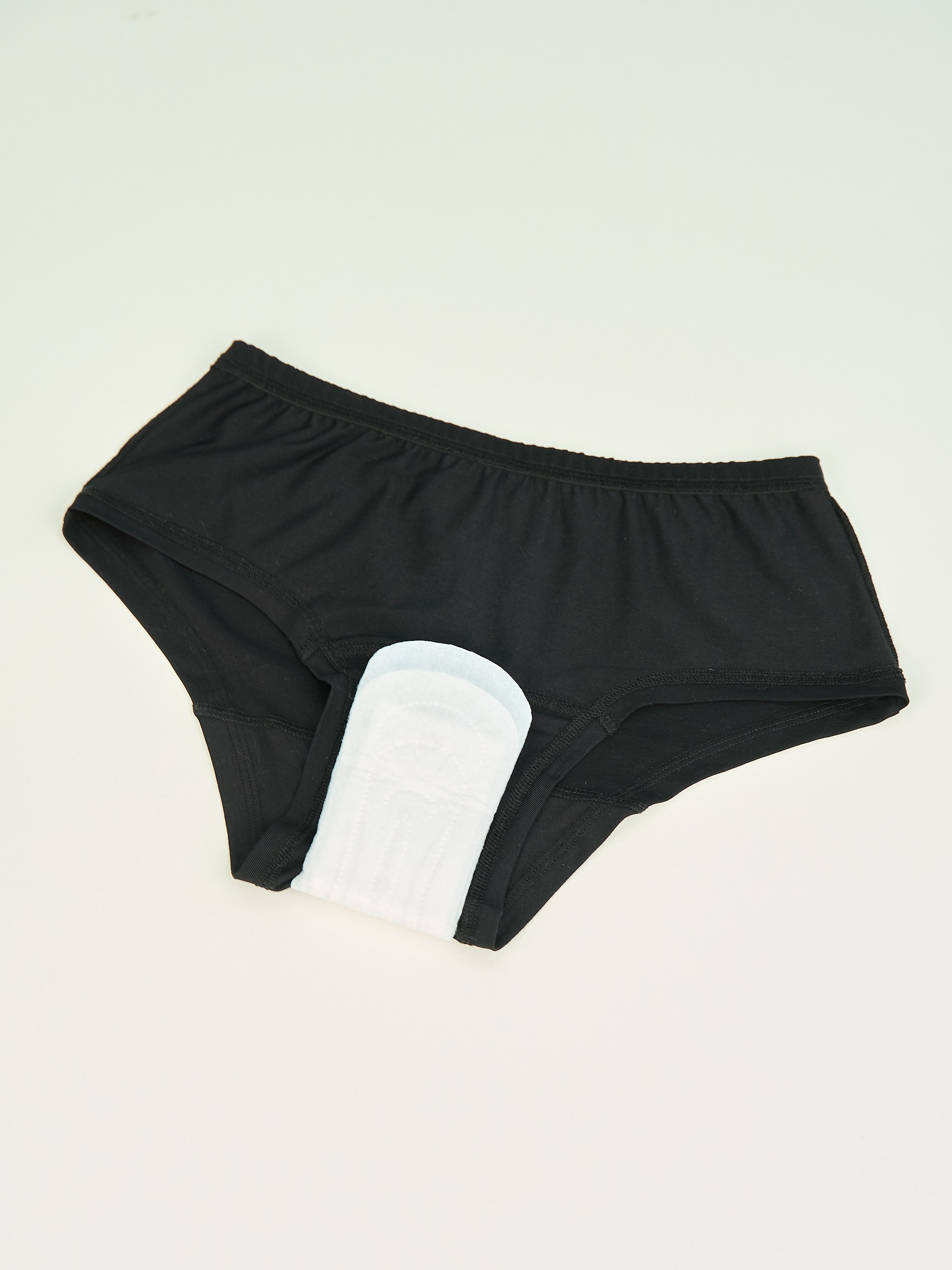 Фото и видео для маркетплейсов — Трусы для фиксации прокладки