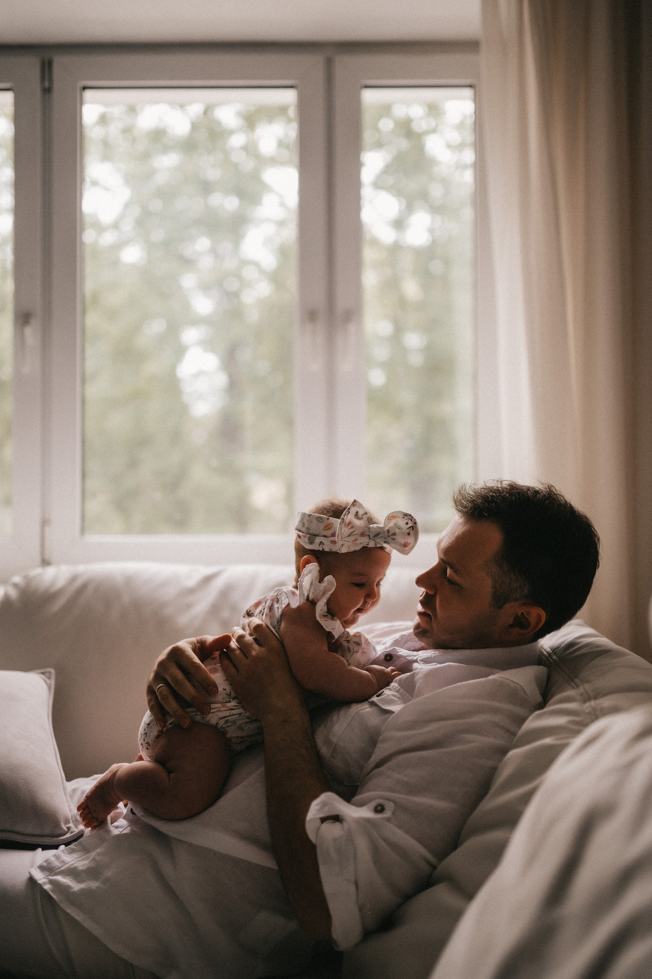 Сергей, Оксана и Алиса дома. Семейный и свадебный lifestyle-фотограф в Москве Мария Петрова
