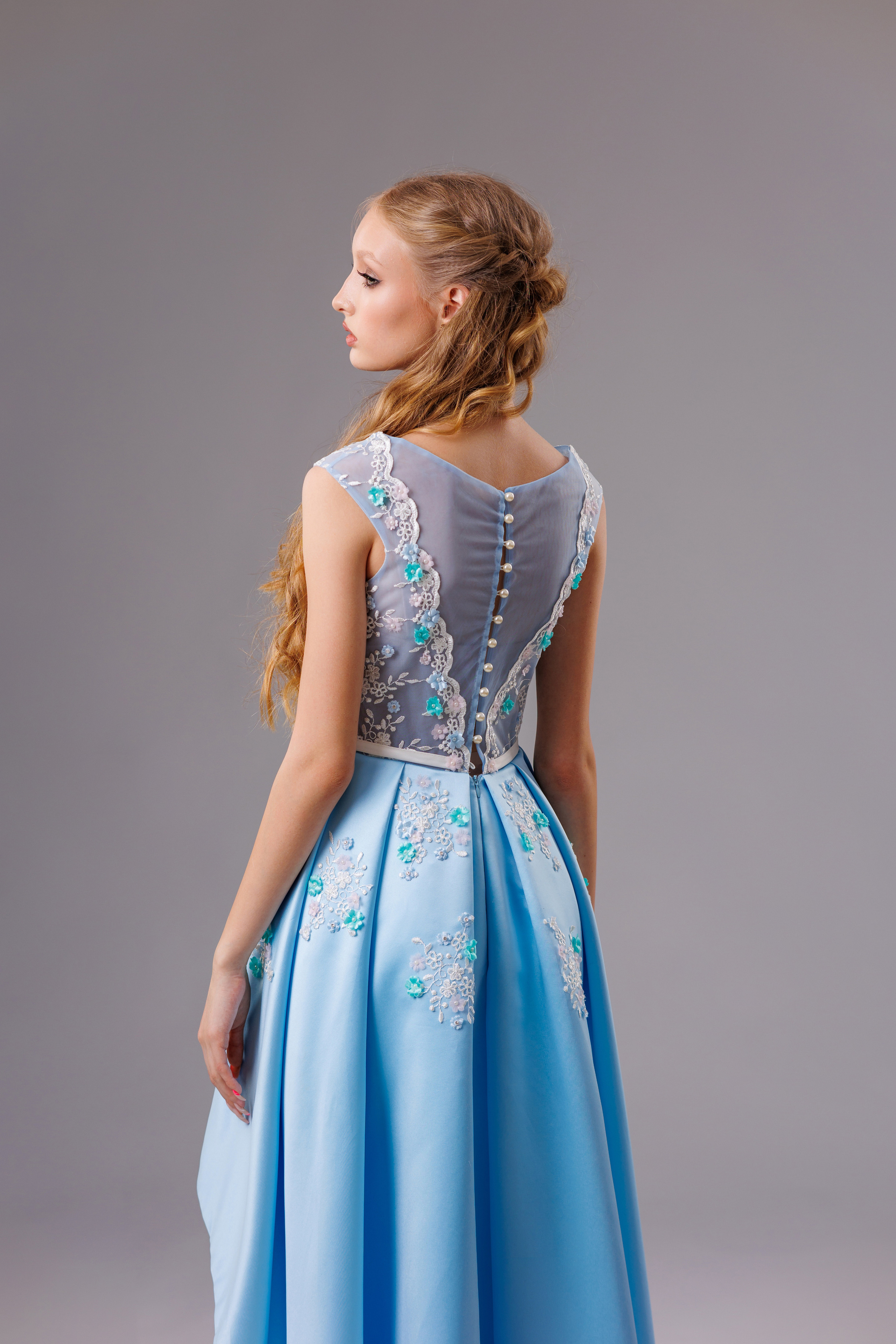 Съёмка платьев. Коммерческий фотограф Андрей Тремасов