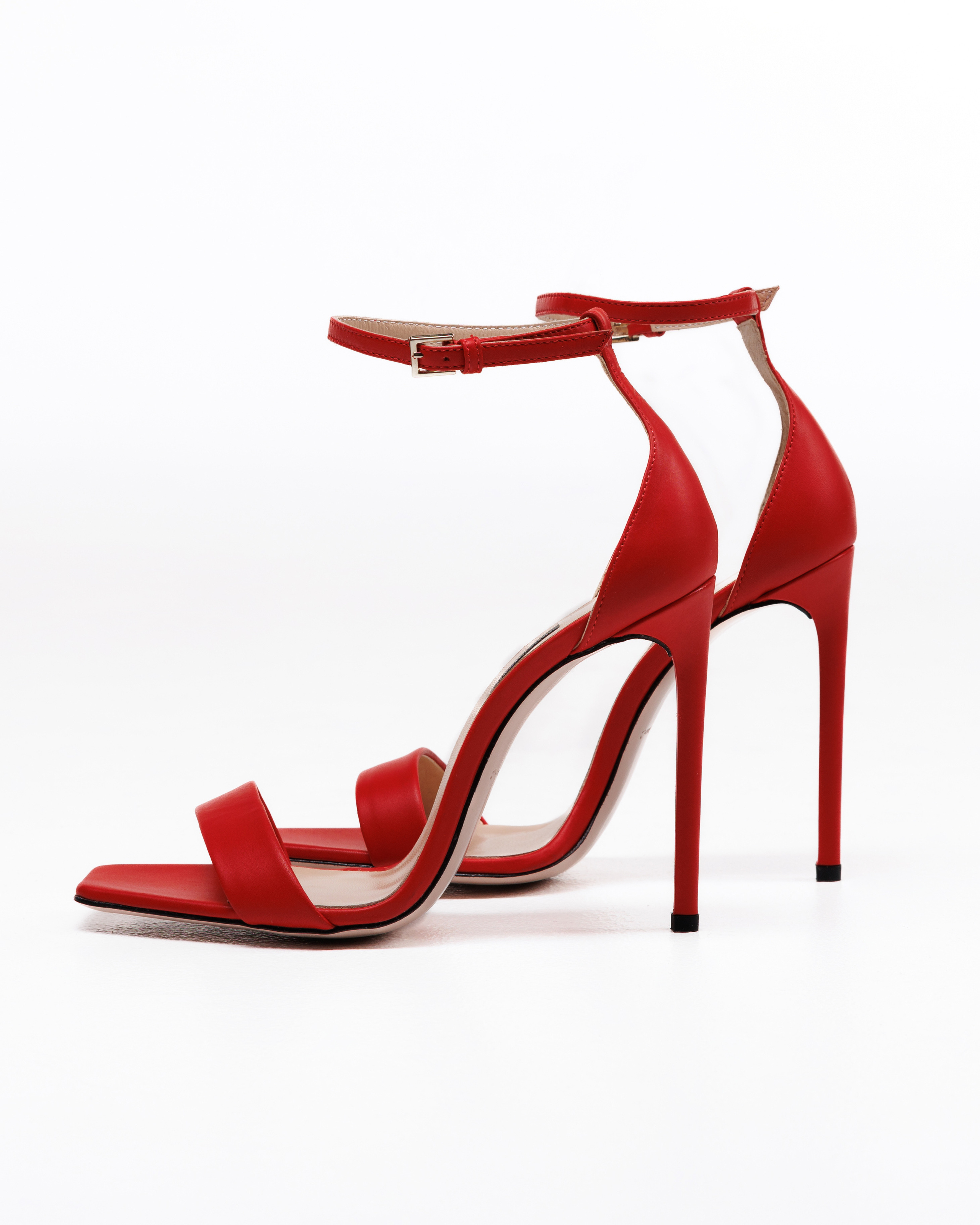 Съёмка для сайта бренда SoBreen. Коммерческий фотограф Андрей Тремасов