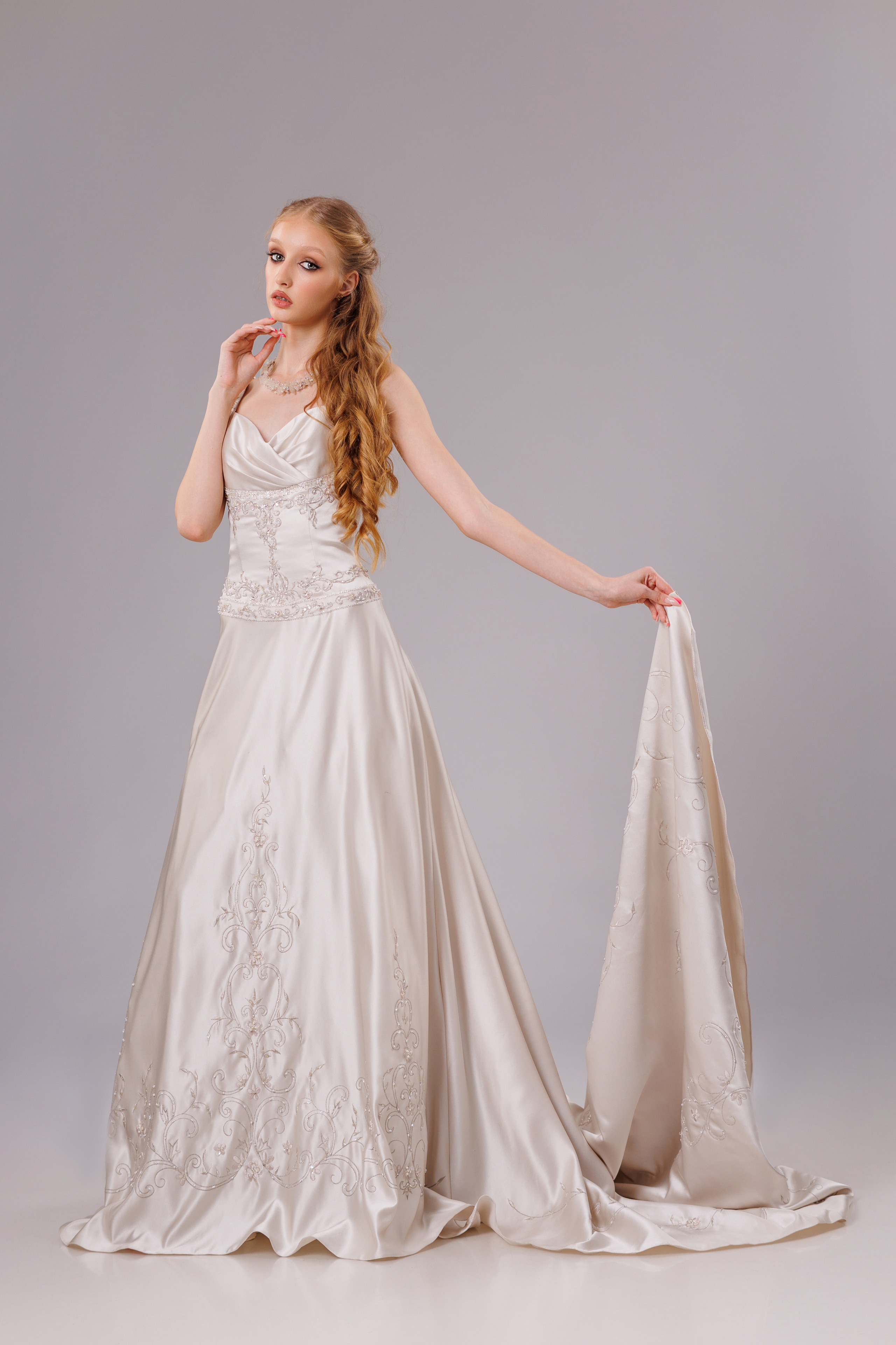 Съёмка платьев. Коммерческий фотограф Андрей Тремасов