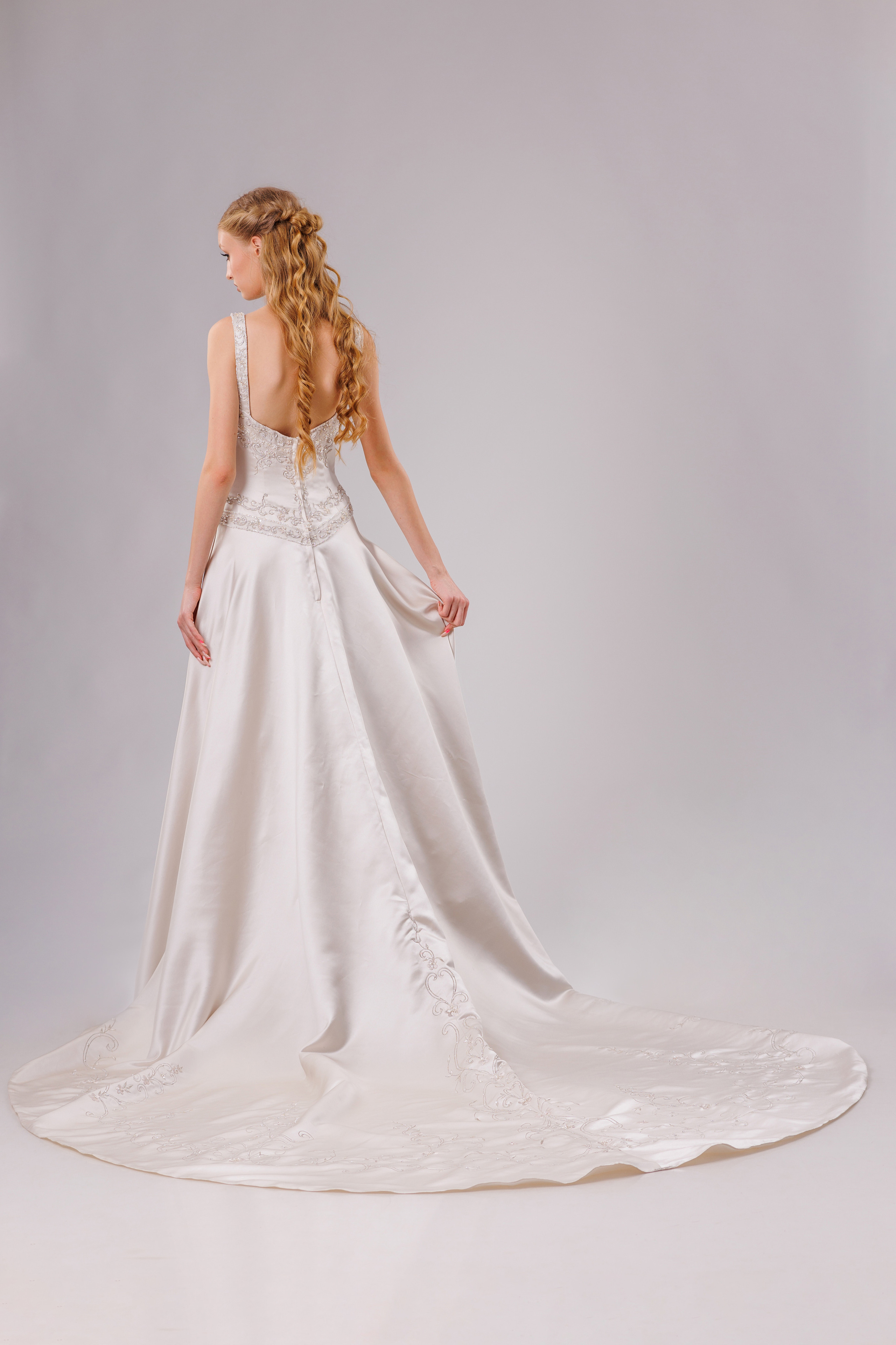 Съёмка платьев. Коммерческий фотограф Андрей Тремасов