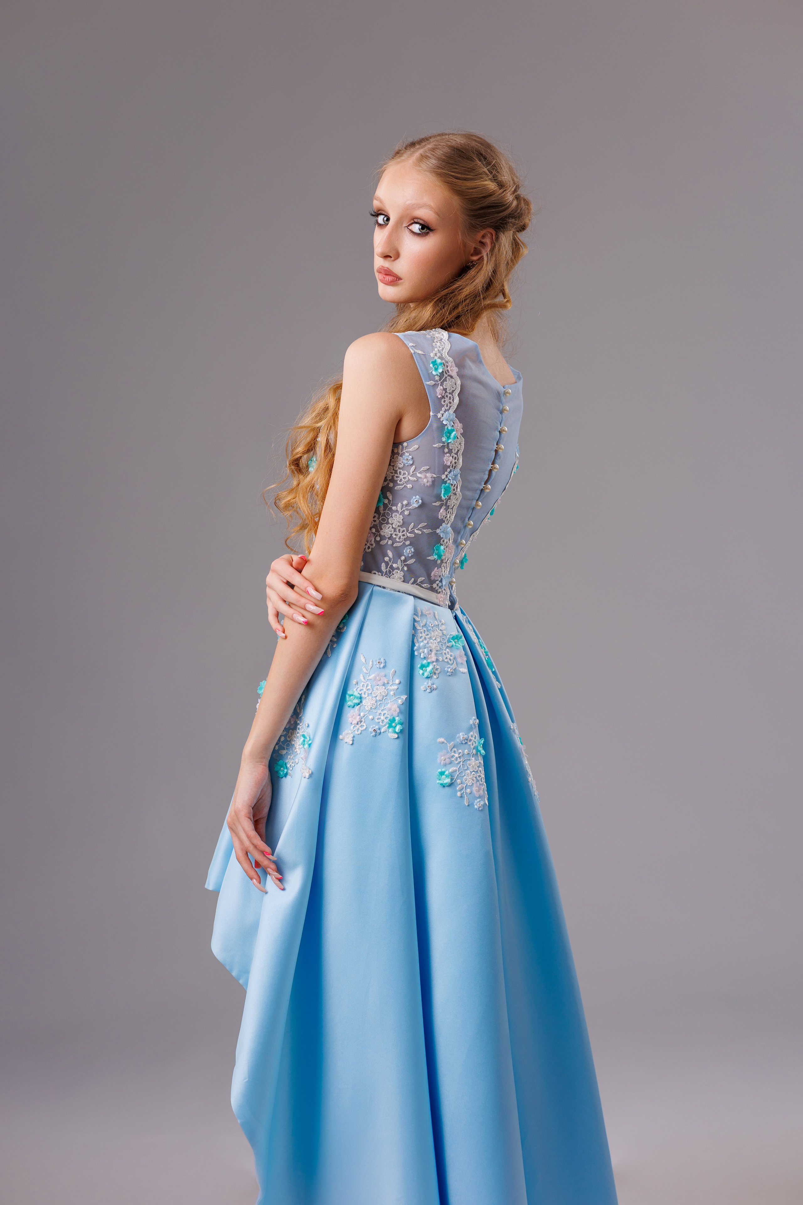 Съёмка платьев. Коммерческий фотограф Андрей Тремасов