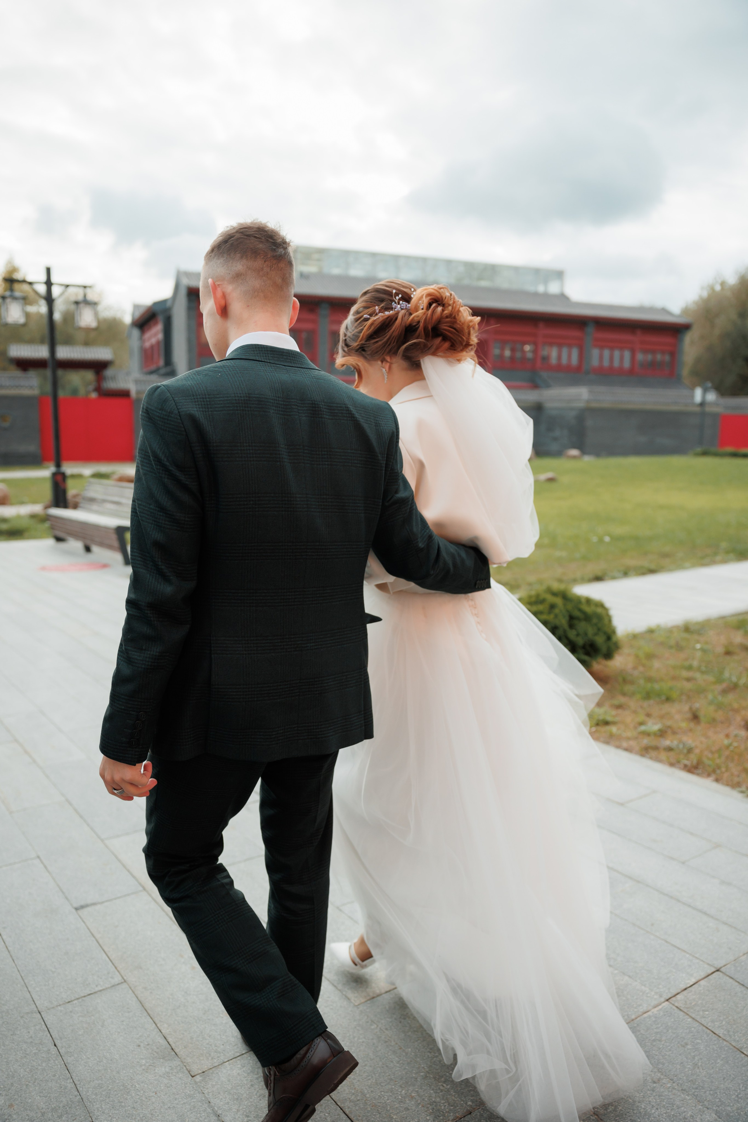 Константин и Дарья, ЗАГС ВДНХ, отель Soluxe, ресторан «Антик». Свадебный и репортажный фотограф (Москва, Королев и другие)