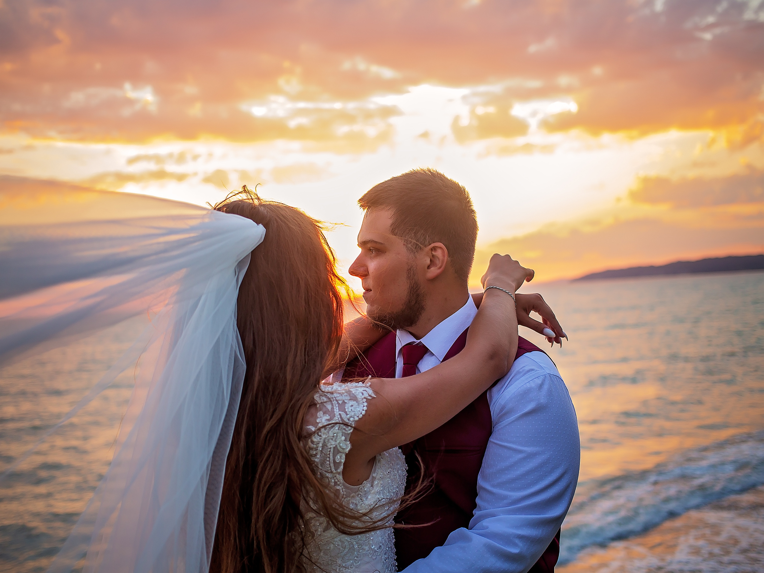 Свадебная фотоистория. Свадебный и семейный фотограф в Абхазии Эля Цишба