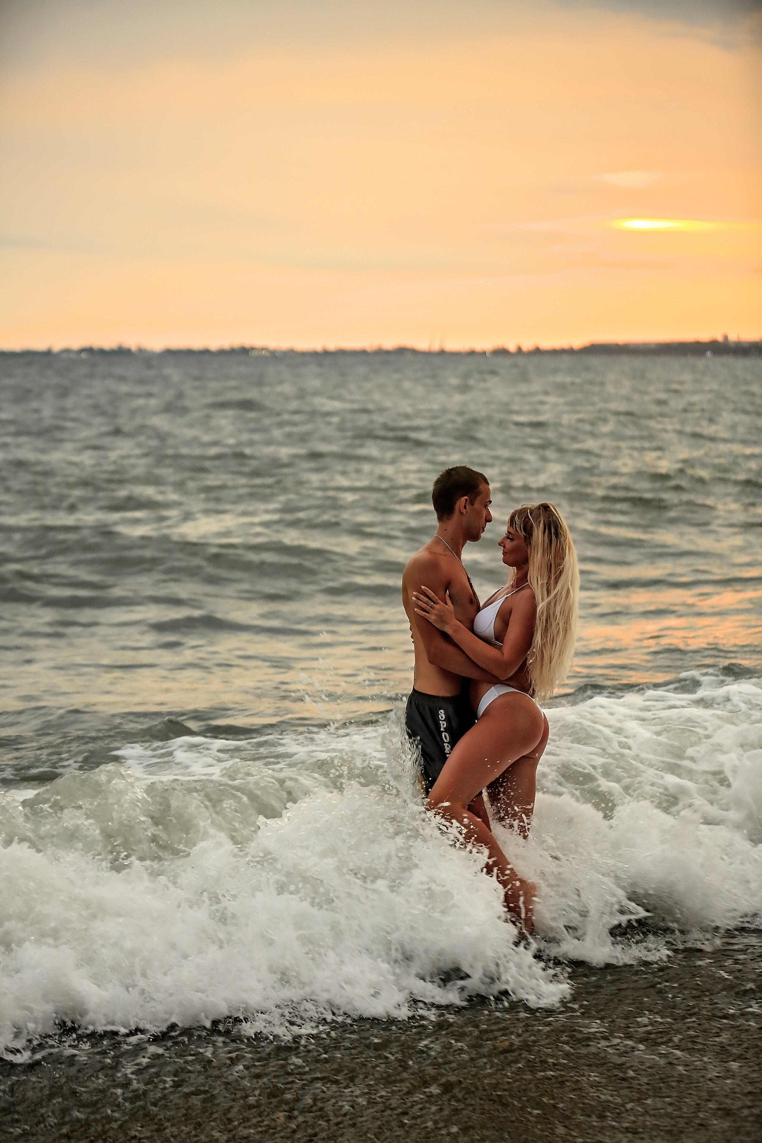 Только мы вдвоем…. Свадебный и семейный фотограф в Абхазии Эля Цишба