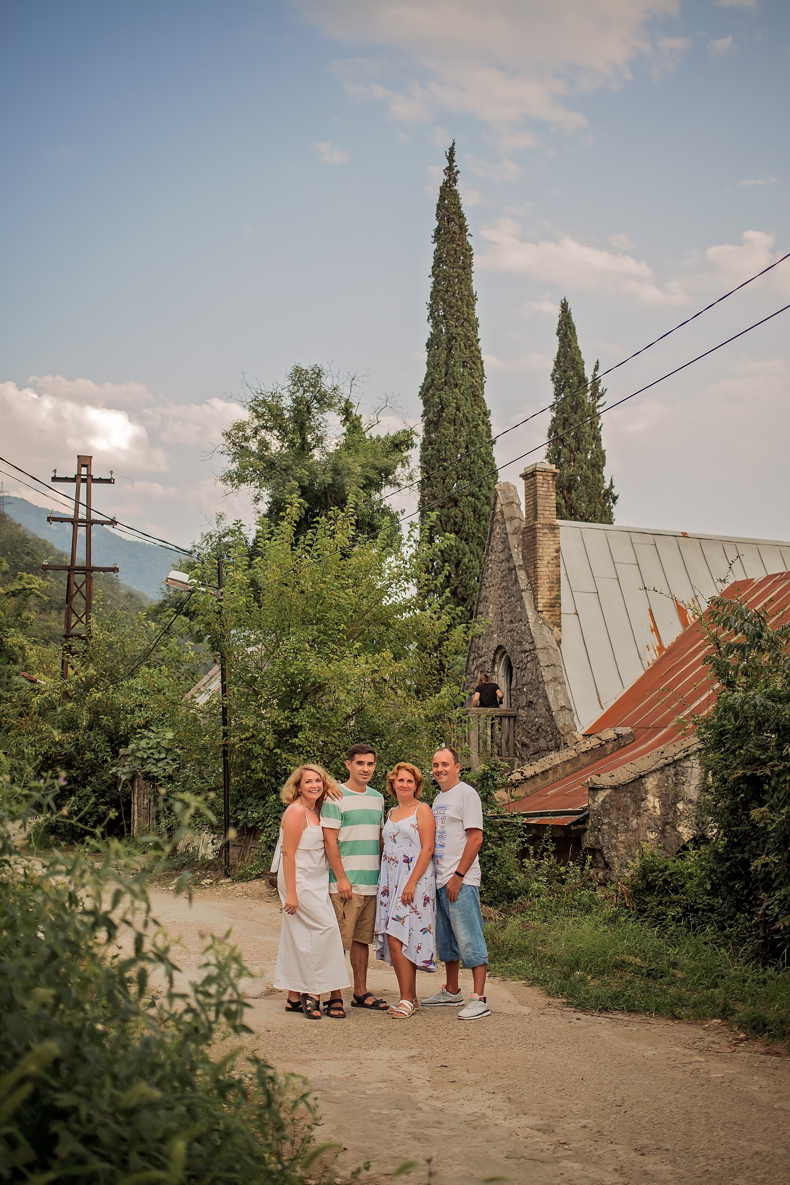 Семья на балконе Джульетты. Свадебный и семейный фотограф в Абхазии Эля Цишба