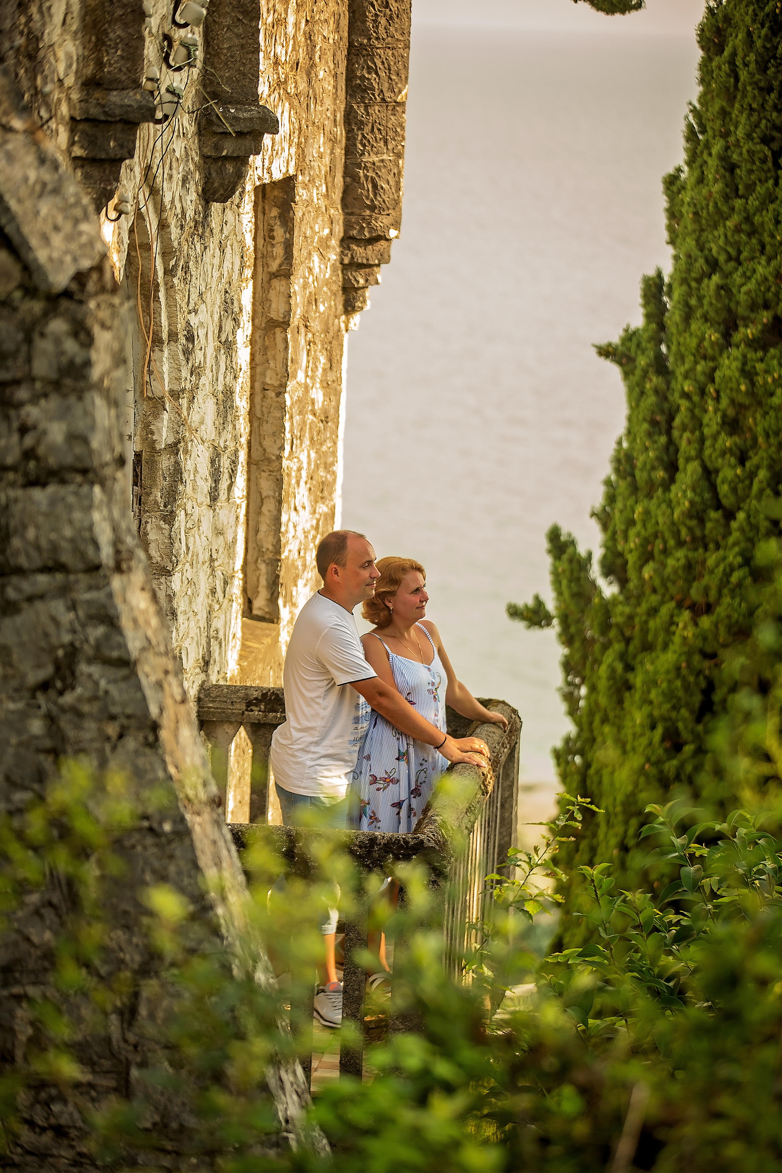 Семья на балконе Джульетты. Свадебный и семейный фотограф в Абхазии Эля Цишба