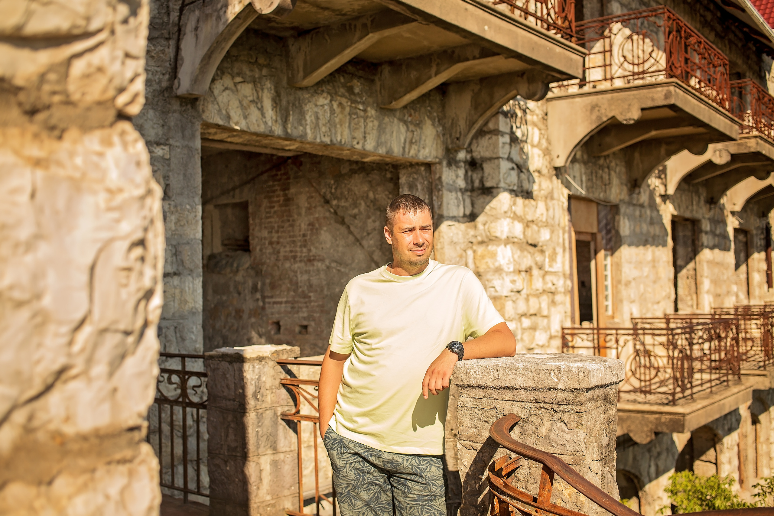 Замок принца Ольденбургского. Свадебный и семейный фотограф в Абхазии Эля Цишба