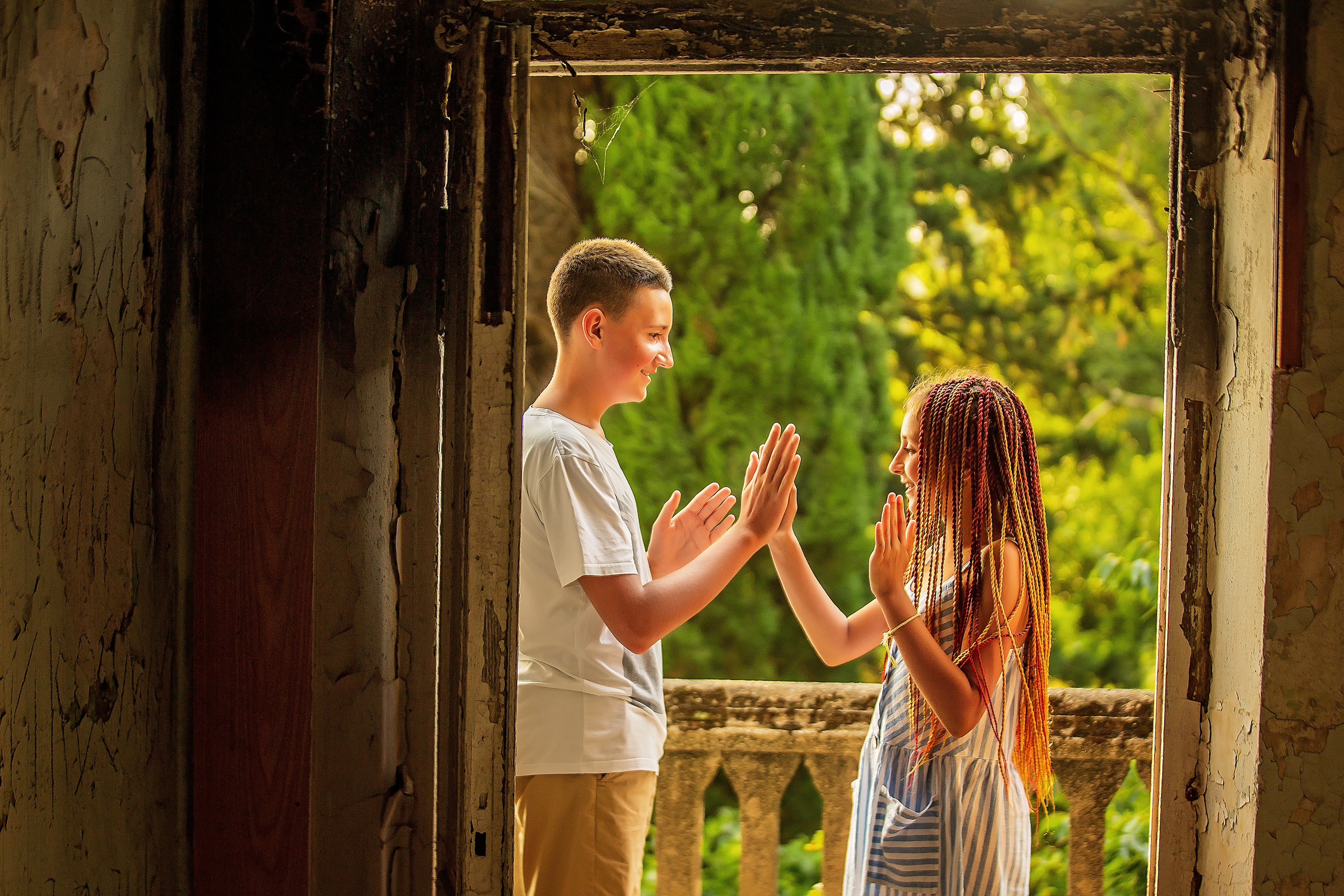 Семья на балконе Джульетты. Свадебный и семейный фотограф в Абхазии Эля Цишба