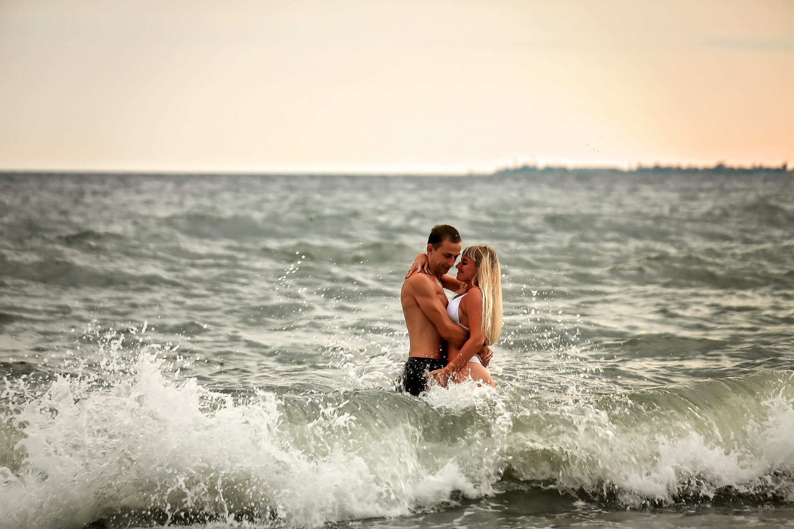 Только мы вдвоем…. Свадебный и семейный фотограф в Абхазии Эля Цишба