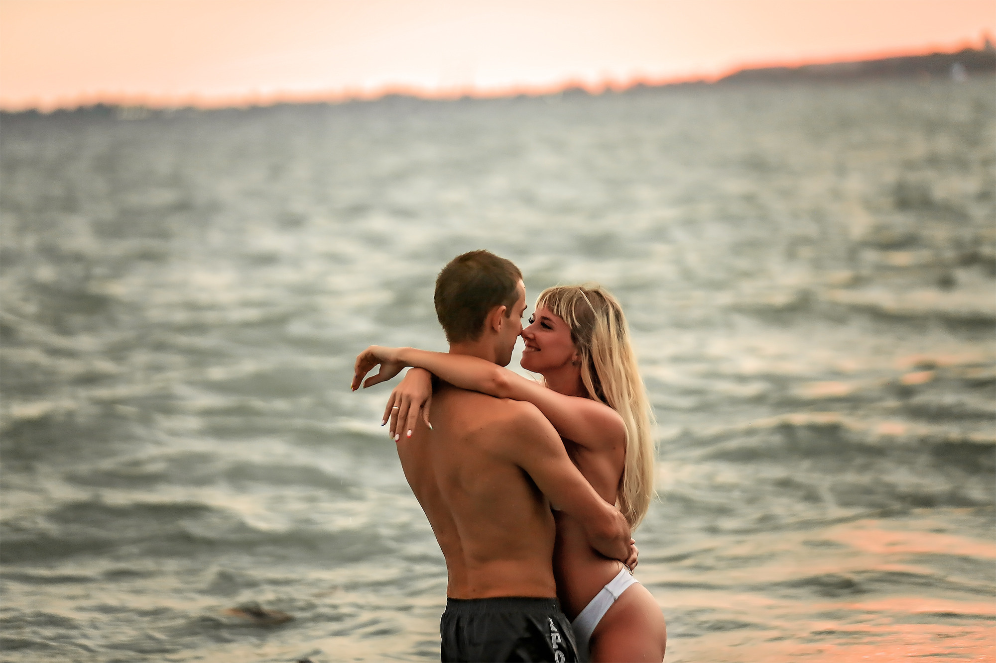 Только мы вдвоем…. Свадебный и семейный фотограф в Абхазии Эля Цишба