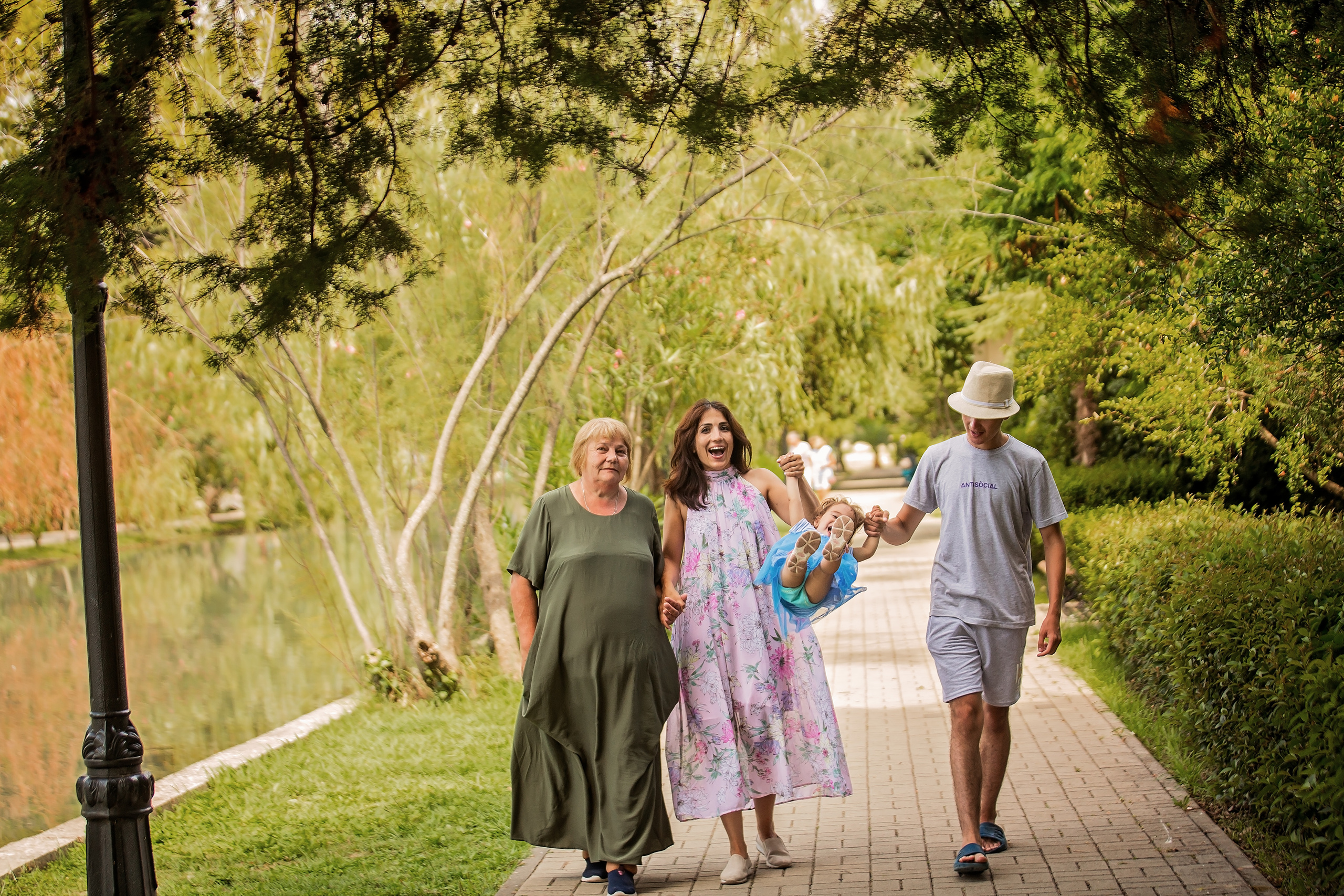 Семейный отдых в Новом Афоне. Свадебный и семейный фотограф в Абхазии Эля Цишба