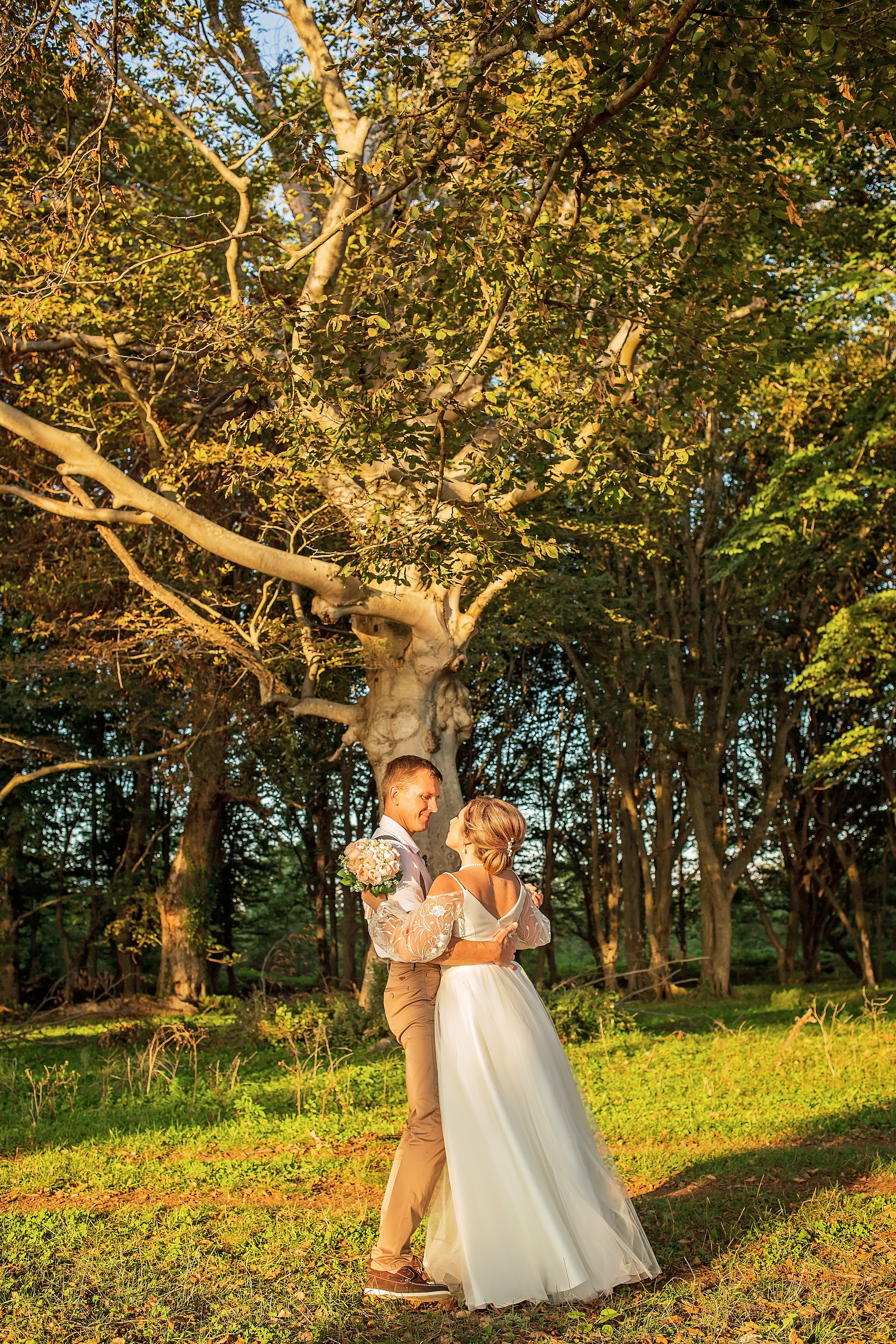 Свадебная фотоистория. Свадебный и семейный фотограф в Абхазии Эля Цишба