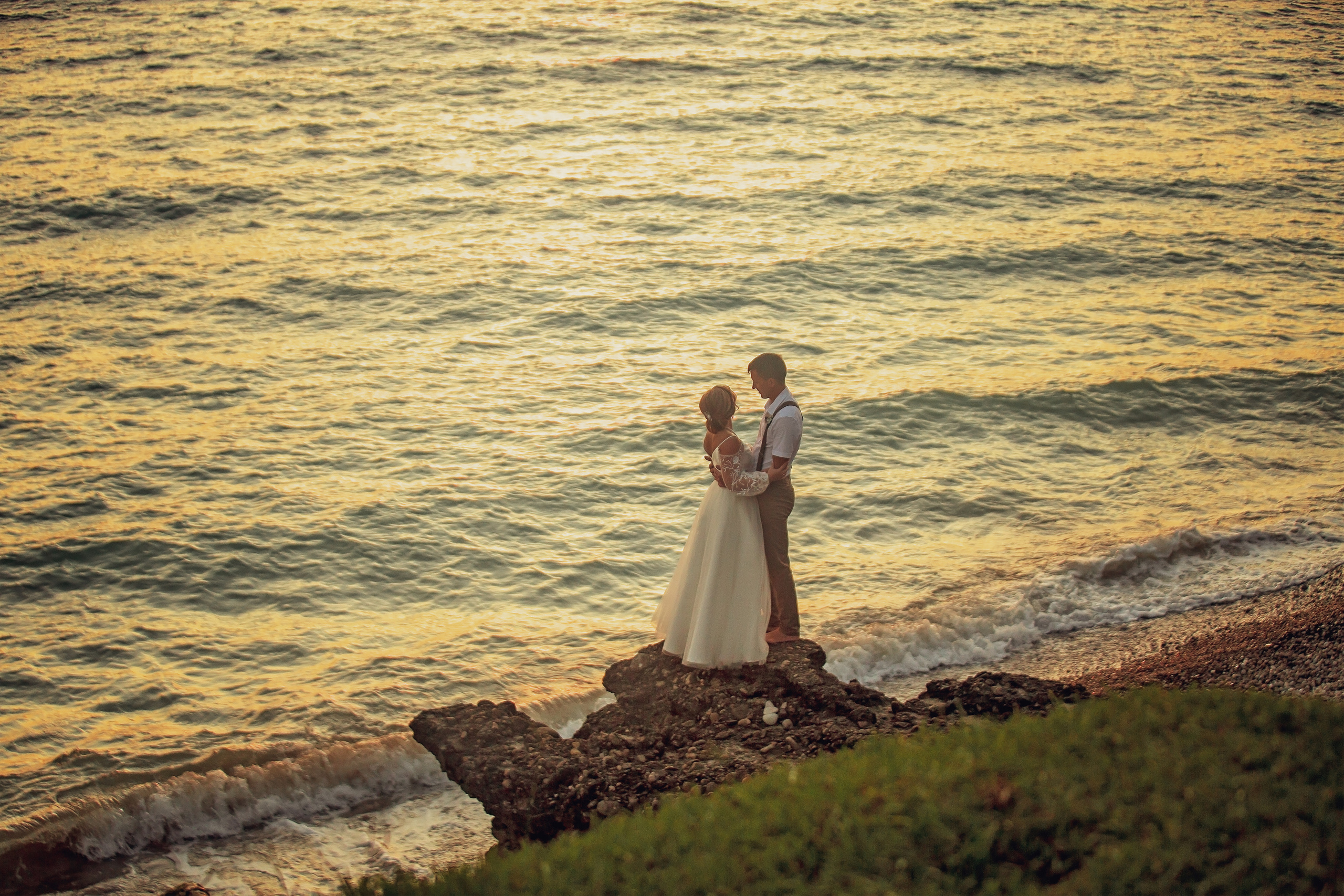 Свадебная фотоистория. Свадебный и семейный фотограф в Абхазии Эля Цишба