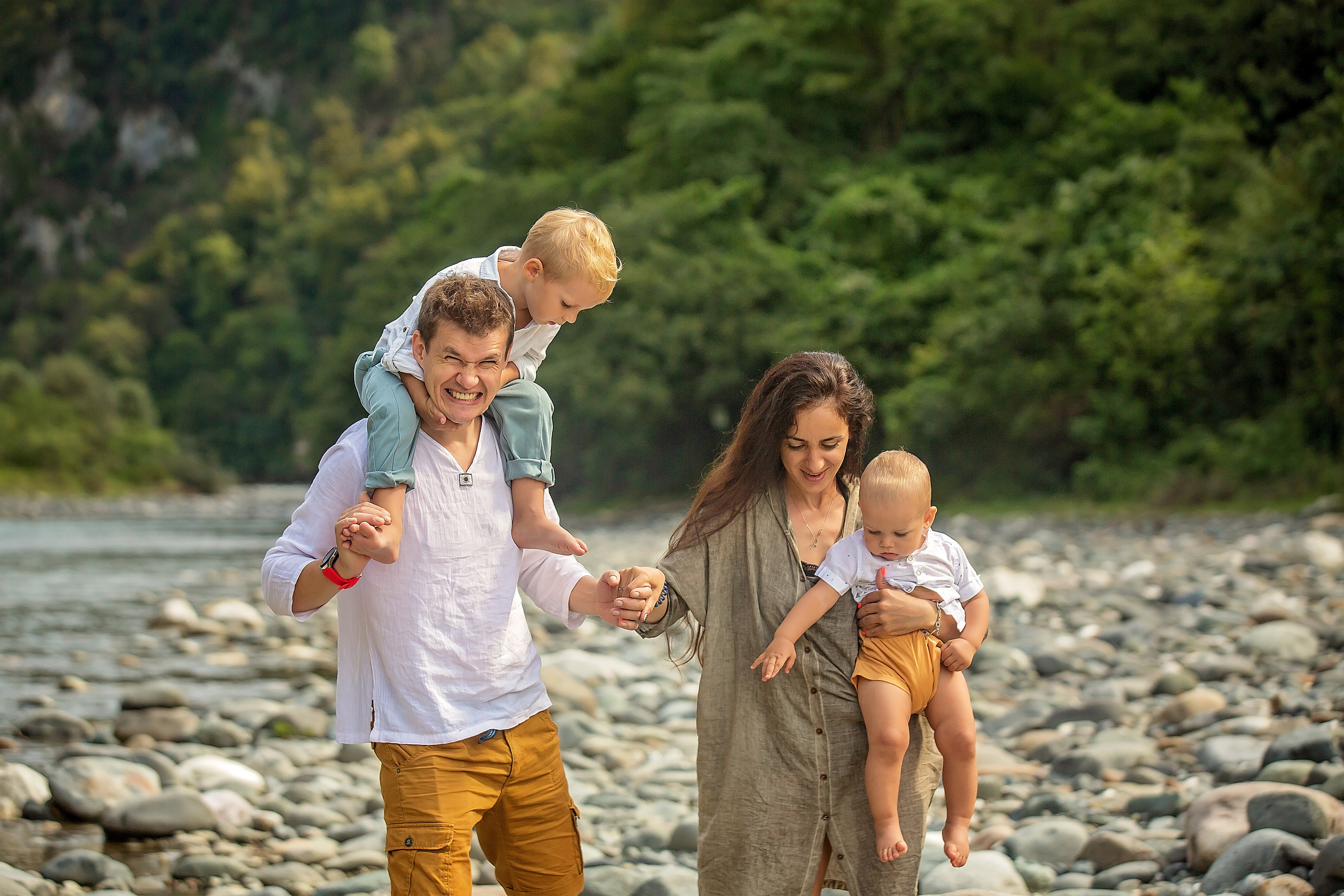 Счастливые минуты. Свадебный и семейный фотограф в Абхазии Эля Цишба