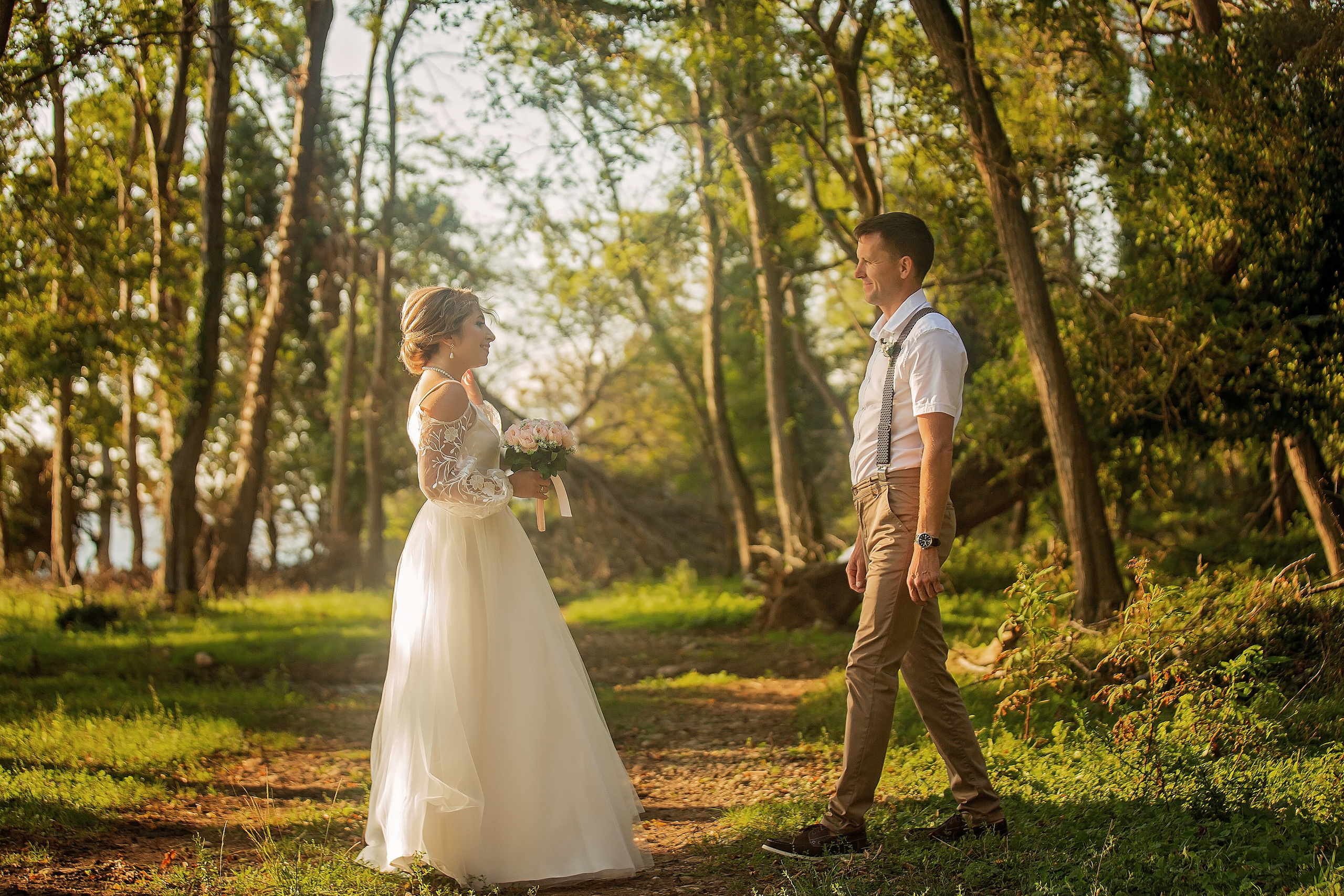 Свадебная фотоистория. Свадебный и семейный фотограф в Абхазии Эля Цишба