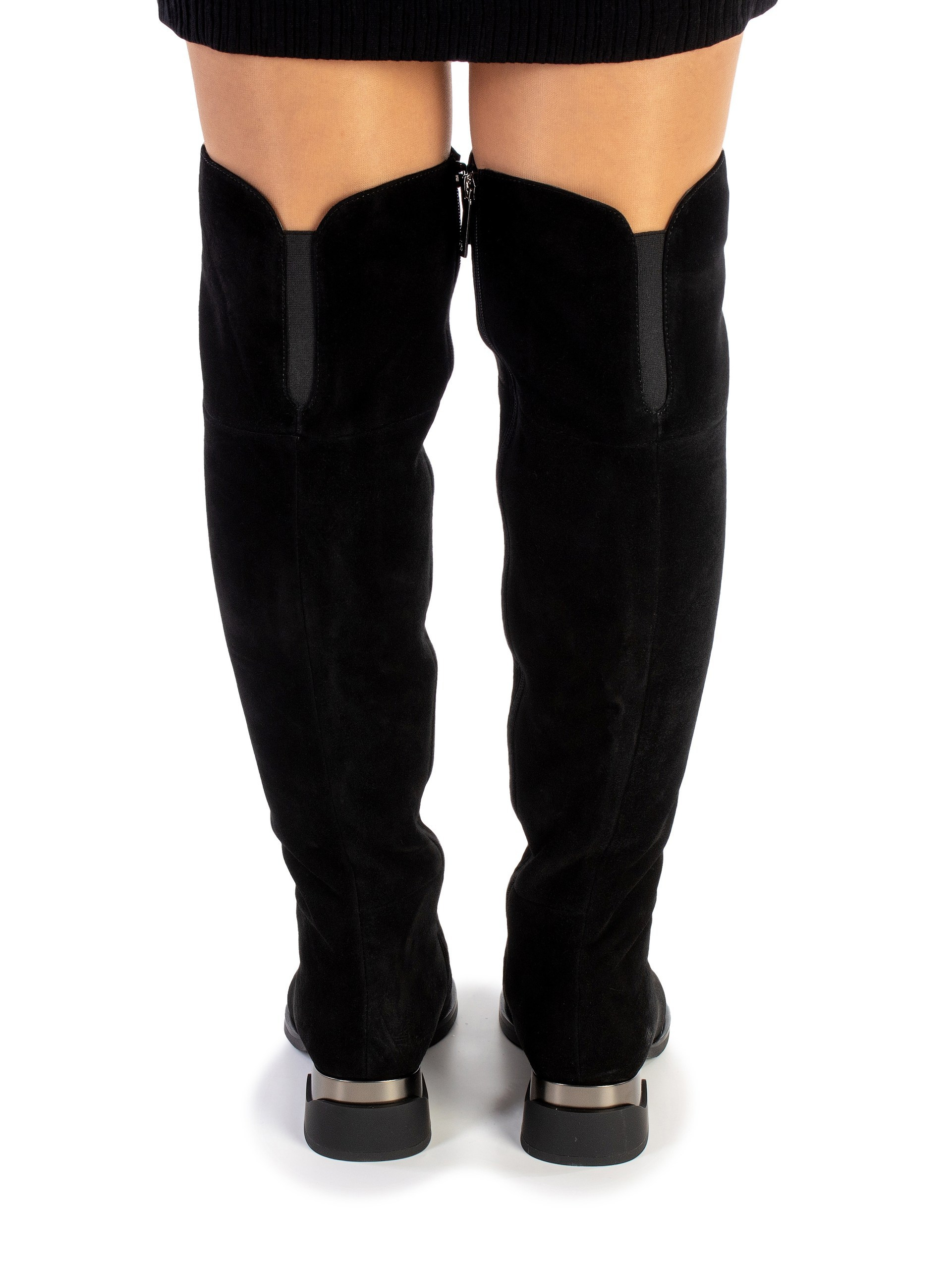 Зимняя обувь фотосъемка для маркетплейса. Фотограф в Туле Крупский АнДРей. Фотостудия «КАДР71» в Туле