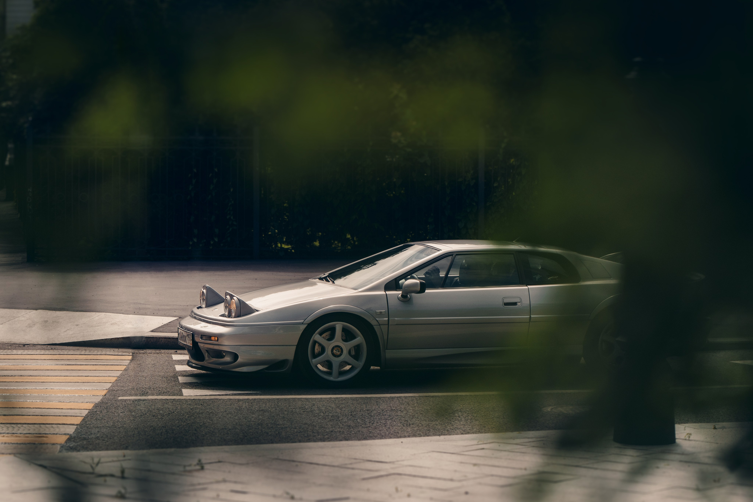 Lotus Esprit V8 lotuscars.ru. DeLorein