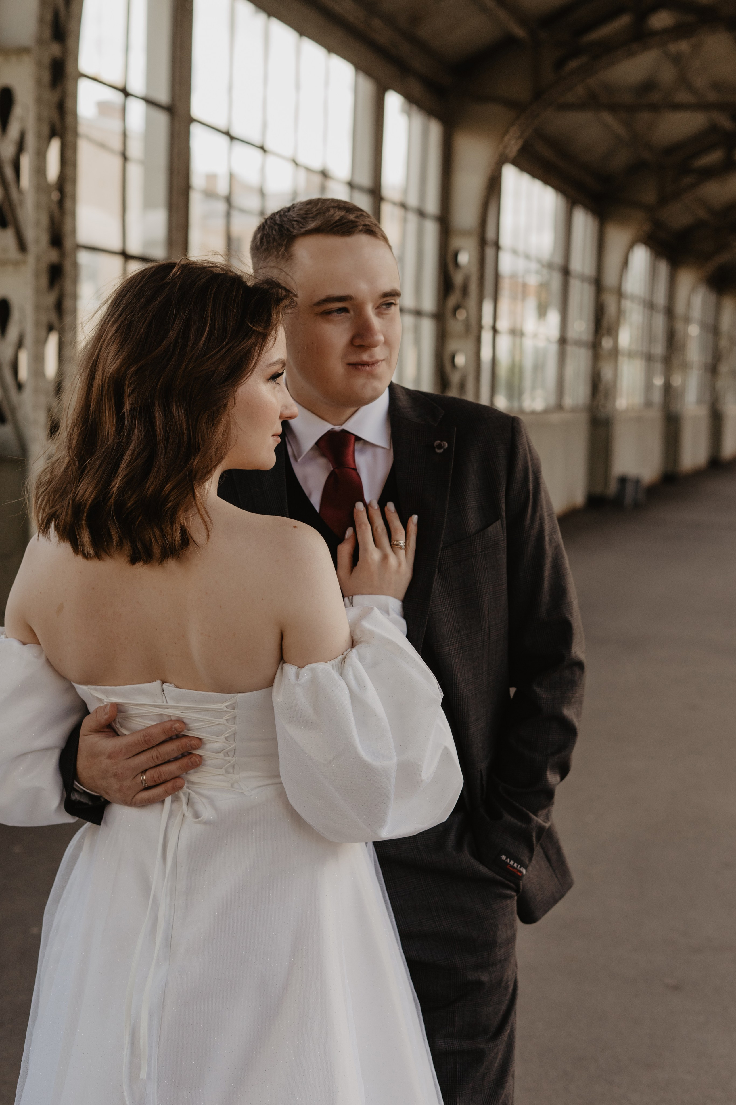 Оксана & Денис | Влюбленные на вокзале. Дина Альбур | Фотограф в Санкт-Петербурге