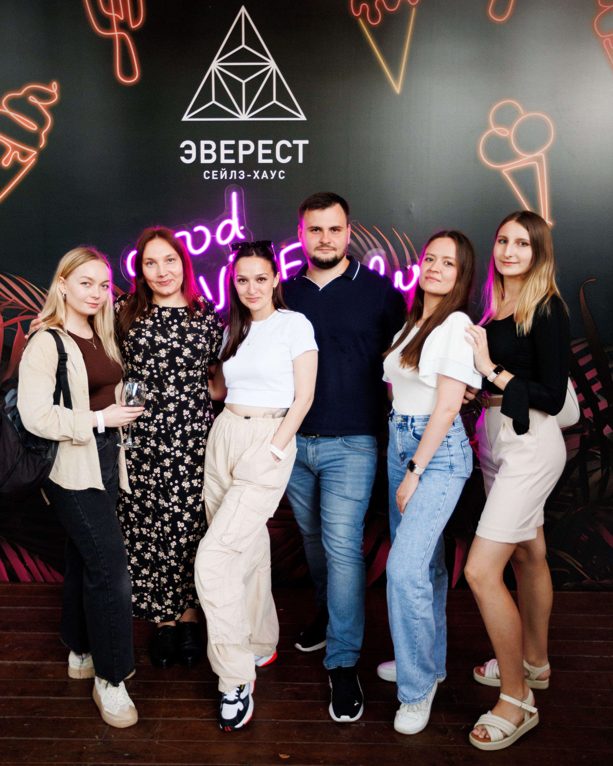 EVEREST VIBE good vibes only 16.08.2023. EVEREST PHOTO REPORT
