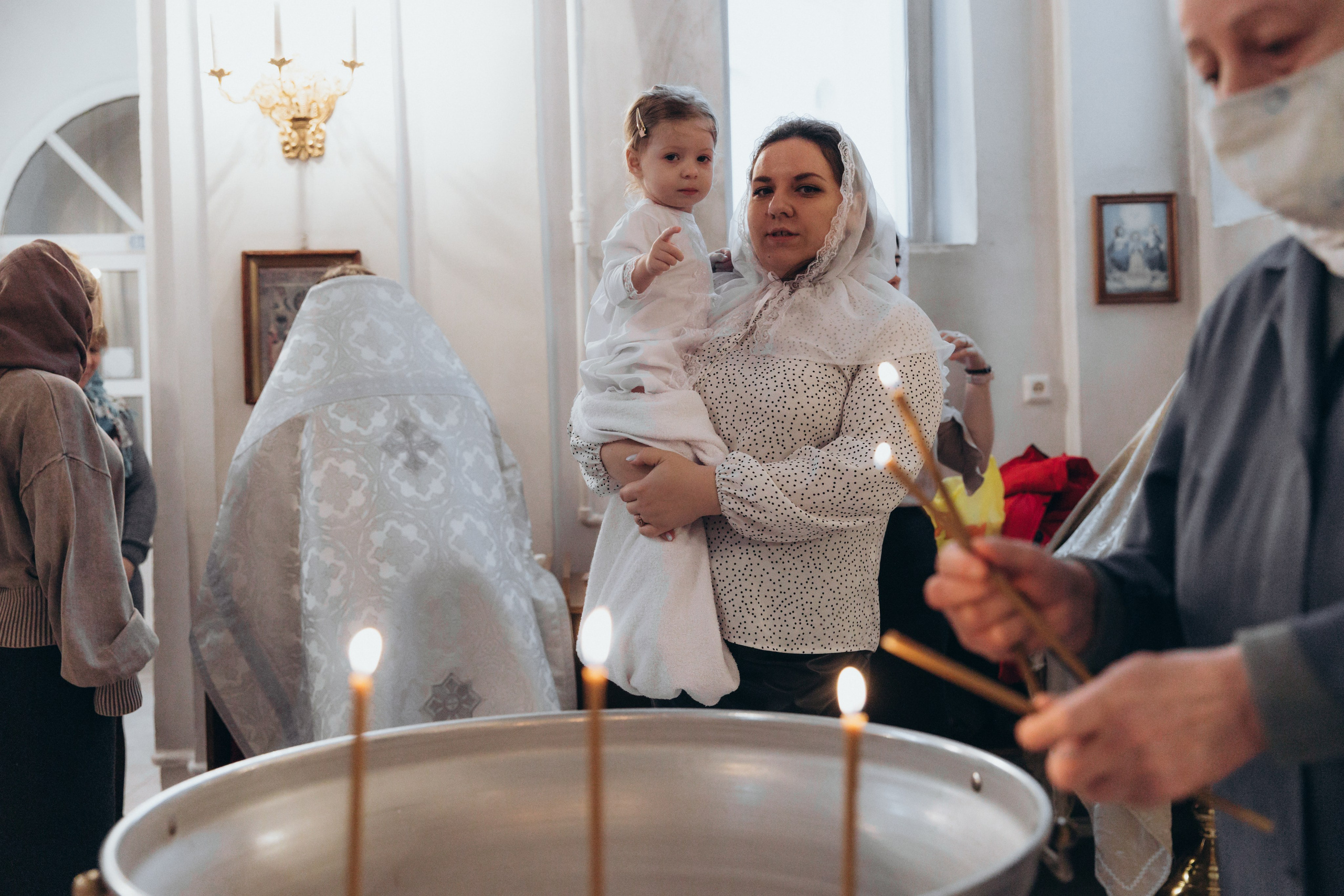 Крещение Веры. Фотограф на крещение в Рязани. Семейный фотограф