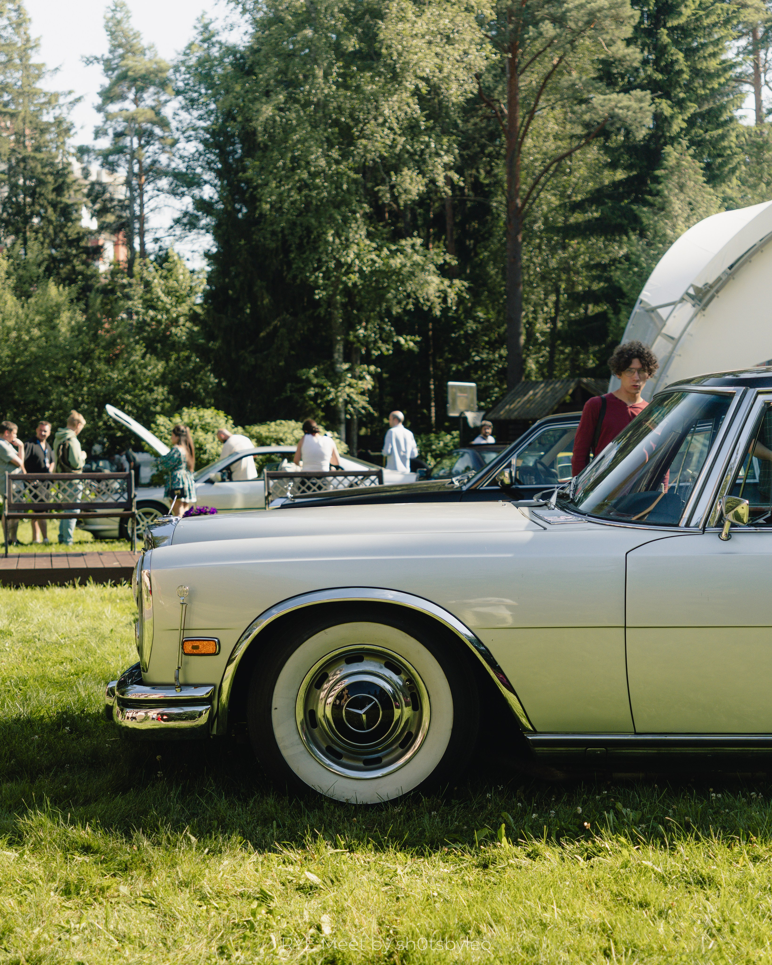 Масштабный летний фестиваль RYE Meet — встреча клуба любителей автомобилей старше 25-лет. Автомобильный фотограф Антон Цырулев