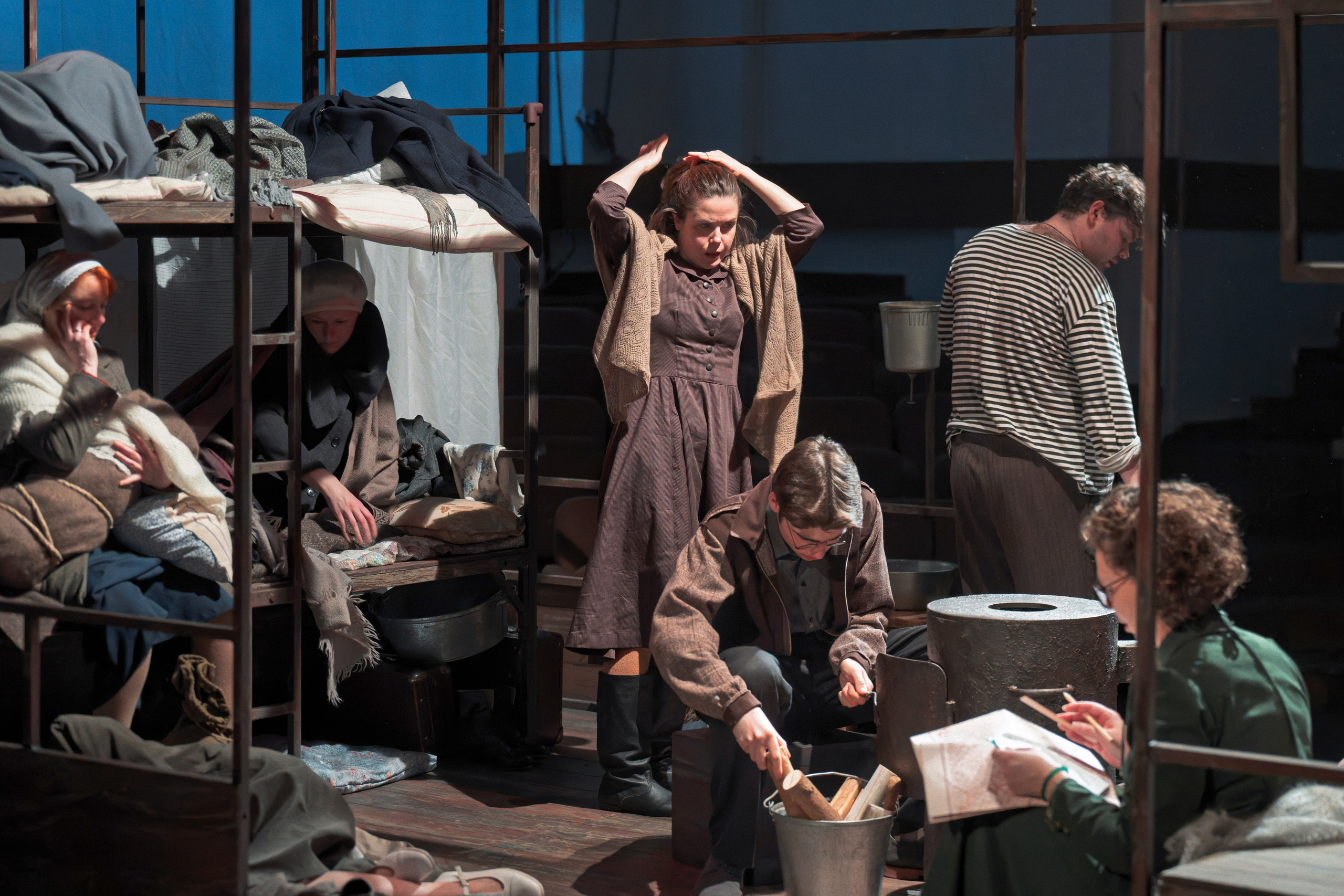 Театр Сфера: Эшелон. Сайт фотографа Сергея Абрамова