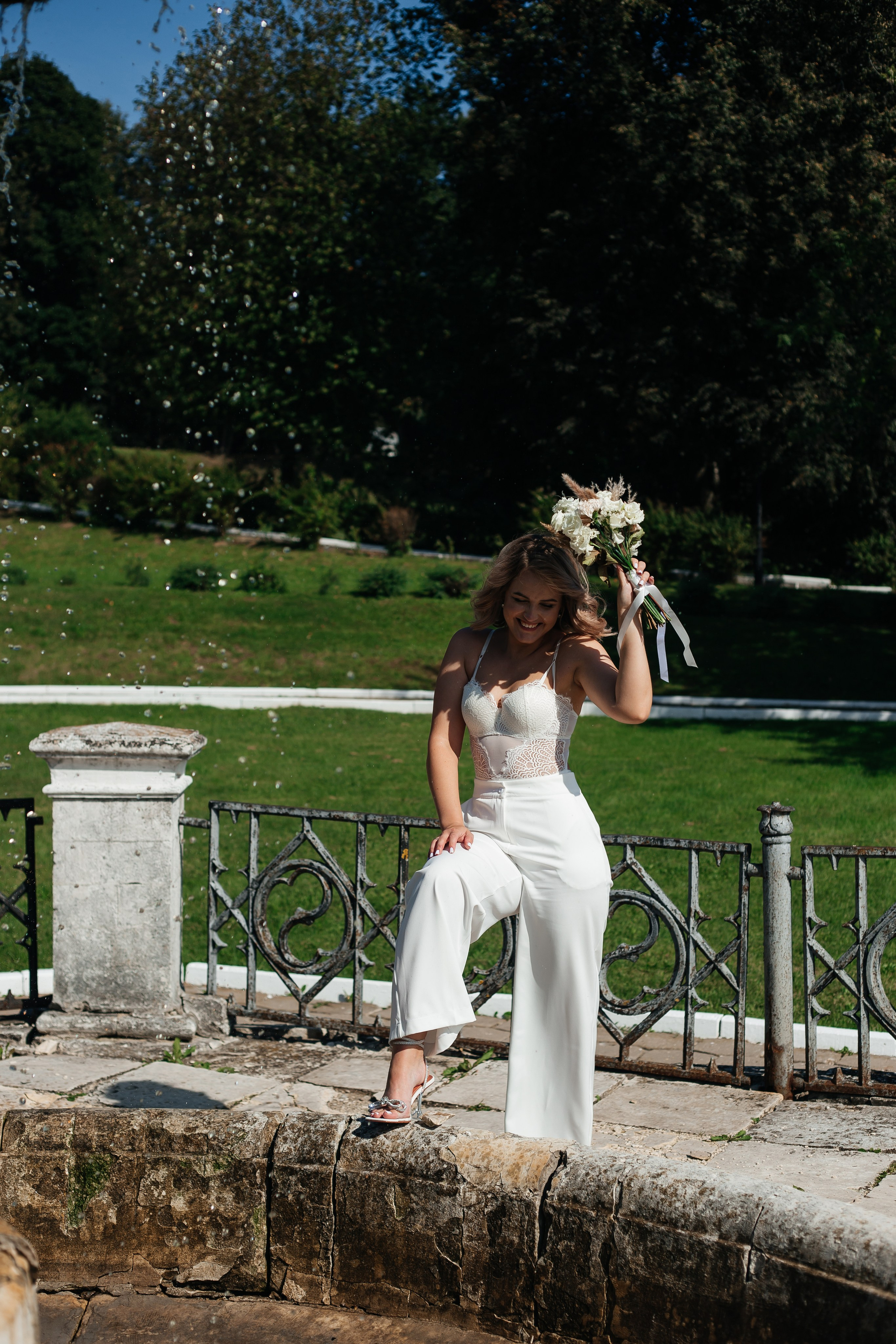 Свадебная прогулка в Усадьбе Марфино. Фотограф Дмитров и МО Валентина Халикова