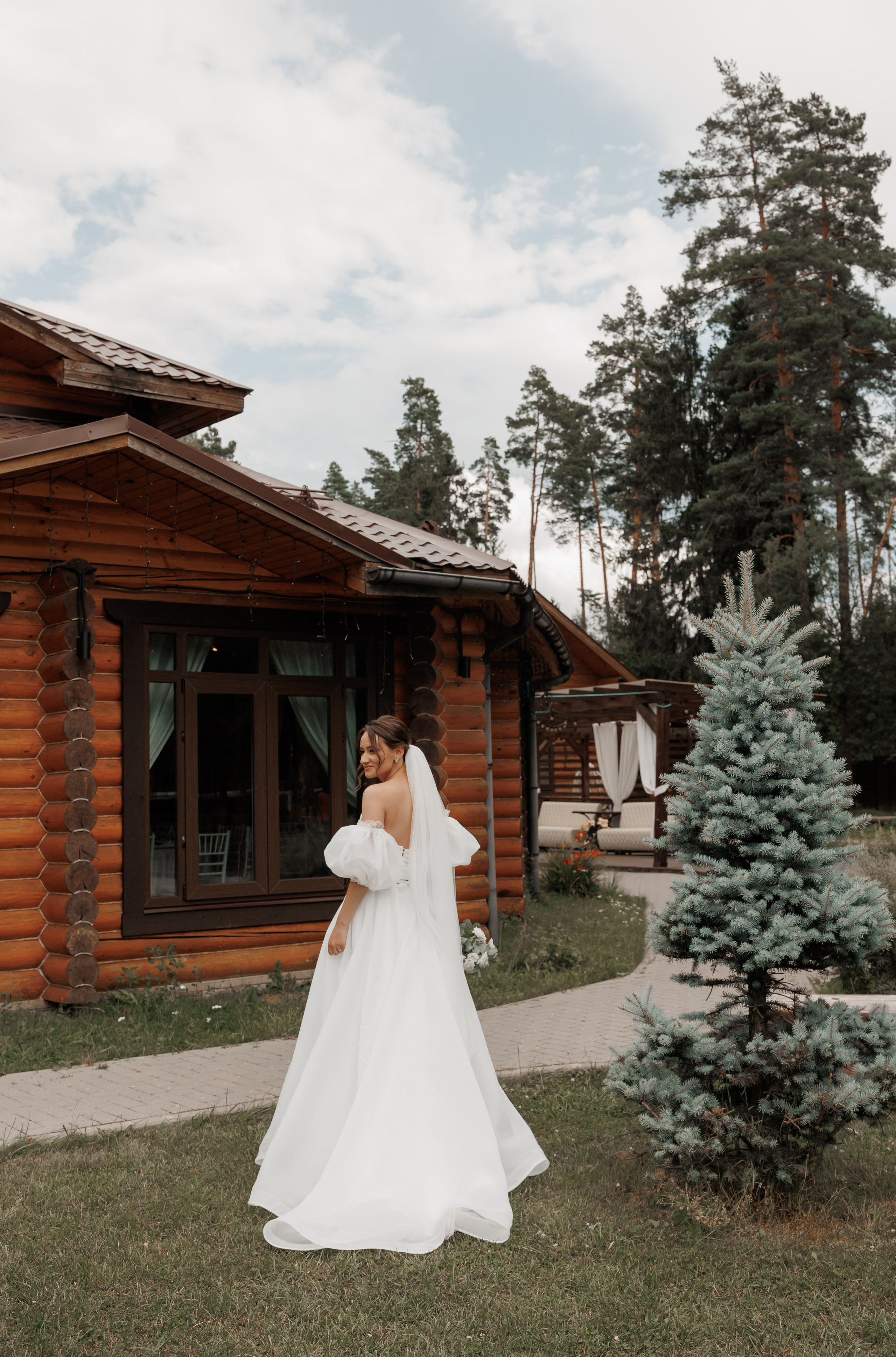 Полина и Дмитрий, загородный клуб «Барин», ЗАГС в г. Пушкино. Свадебный и репортажный фотограф (Москва, Королев и другие)