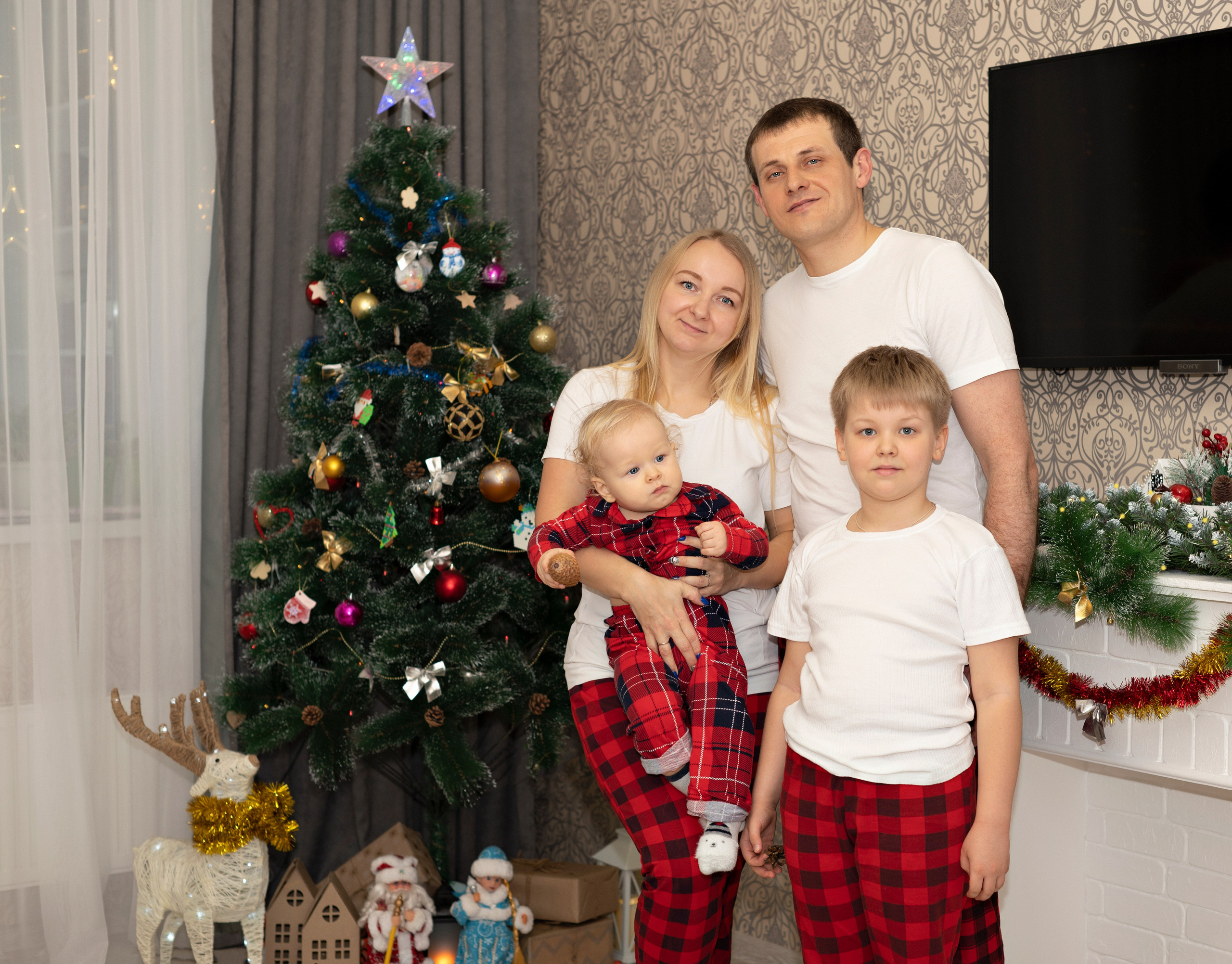 Новогодняя домашняя фотосессия. Детский и семейный фотограф г. Москва Оксана Катаджи