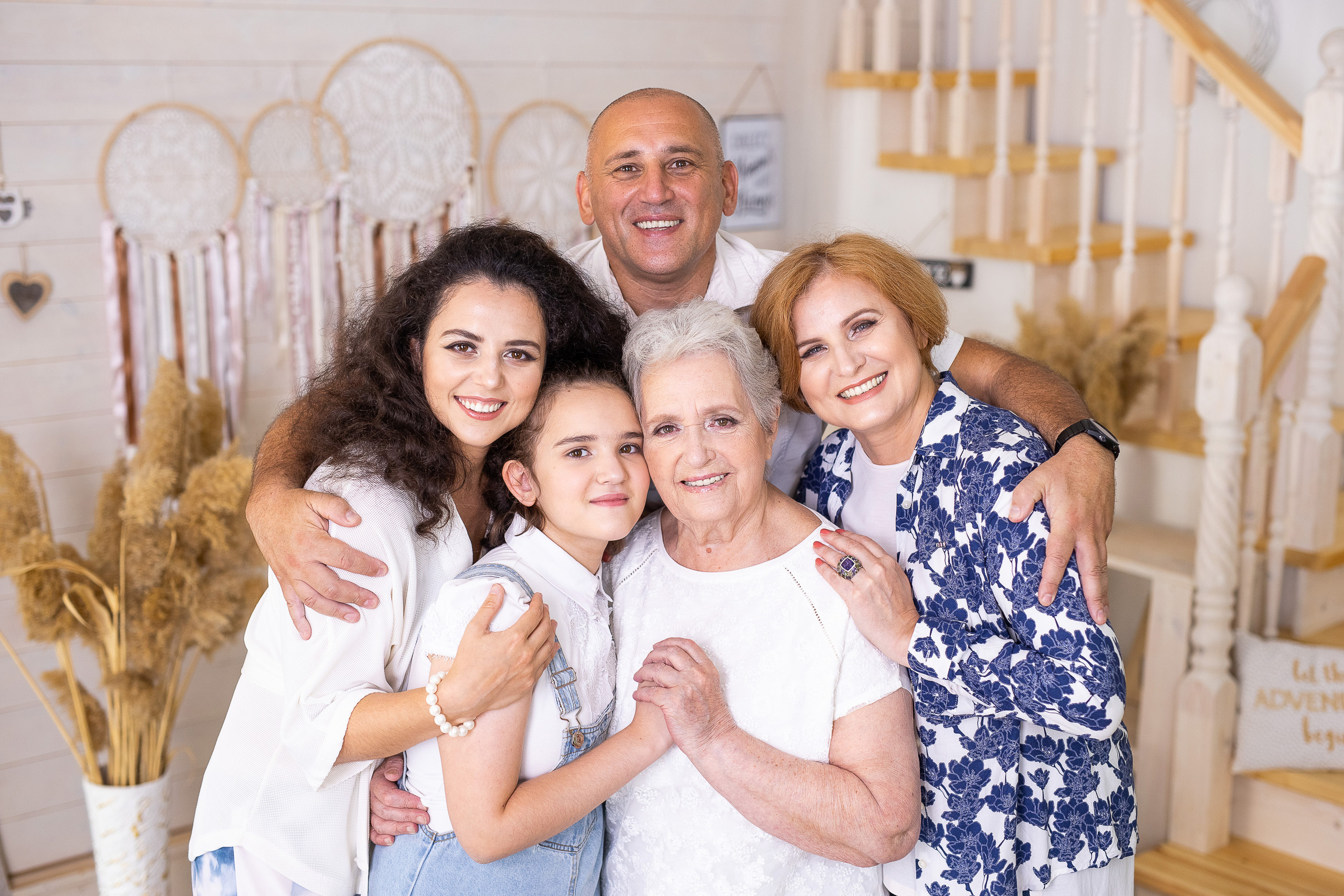 Семейная фотосессия в студии. Свадебный и семейный фотограф в Алматы Алексей Балышев