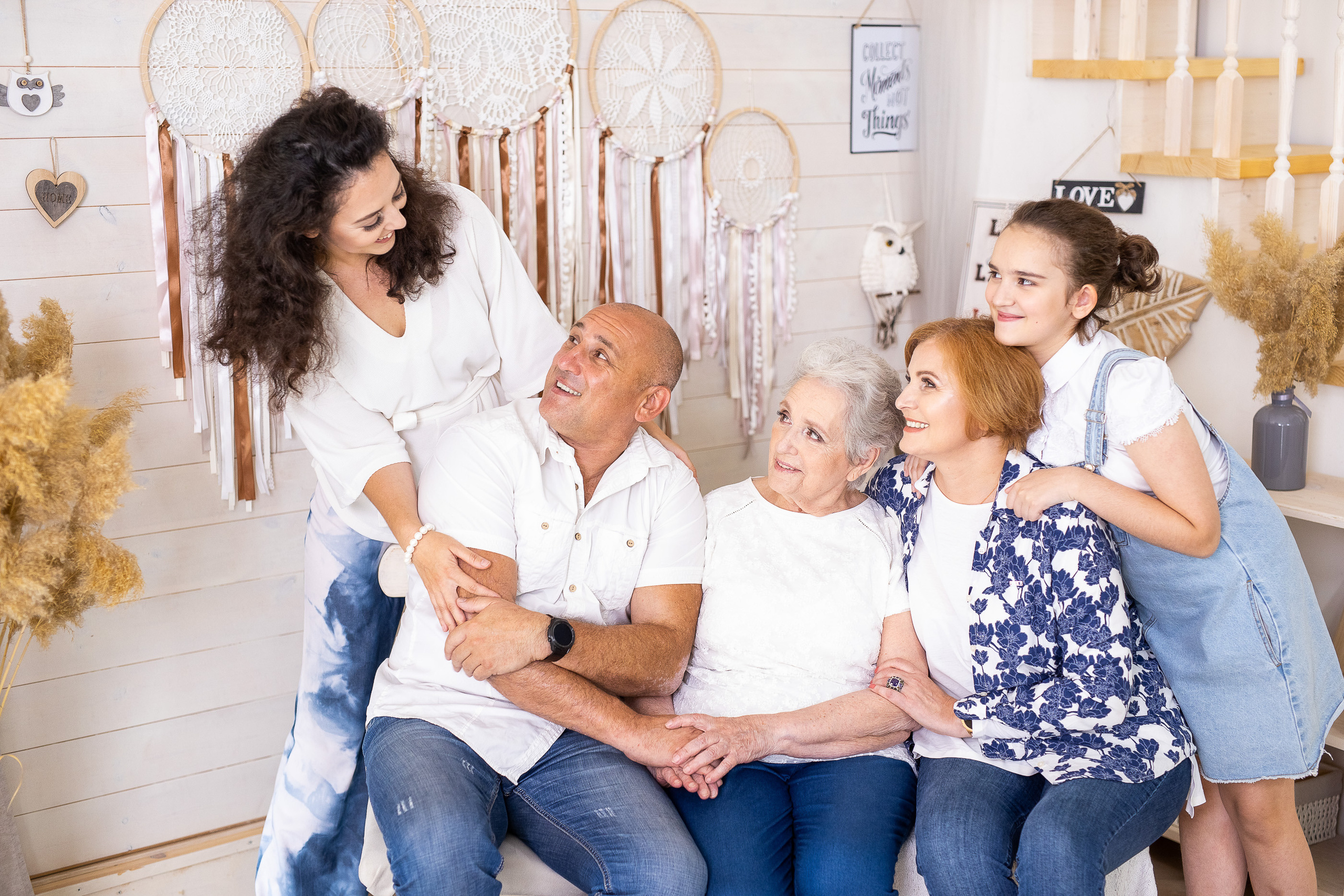 Семейная фотосессия в студии. Свадебный и семейный фотограф в Алматы Алексей Балышев