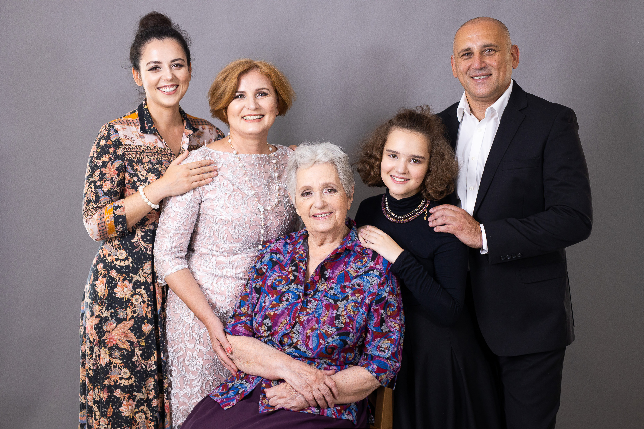 Семейная фотосессия в студии. Свадебный и семейный фотограф в Алматы Алексей Балышев