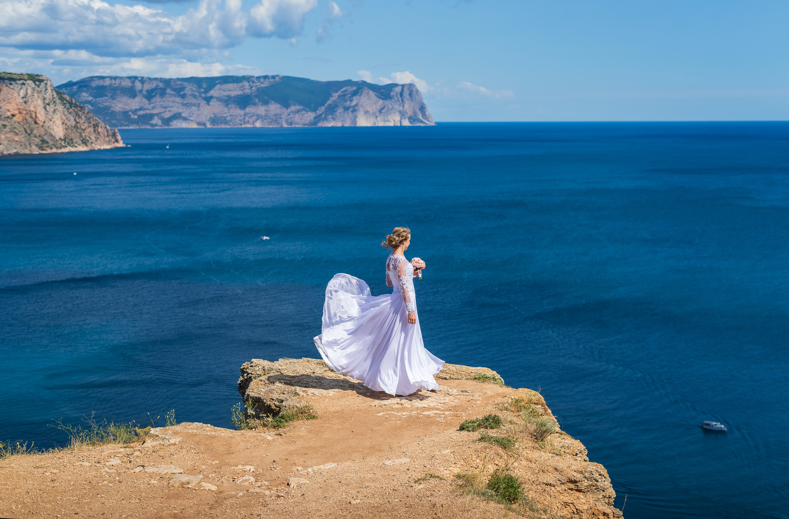 Свадебная фотосессия в Крыму. Портретный и свадебный фотограф в Крыму Аввакумов Максим