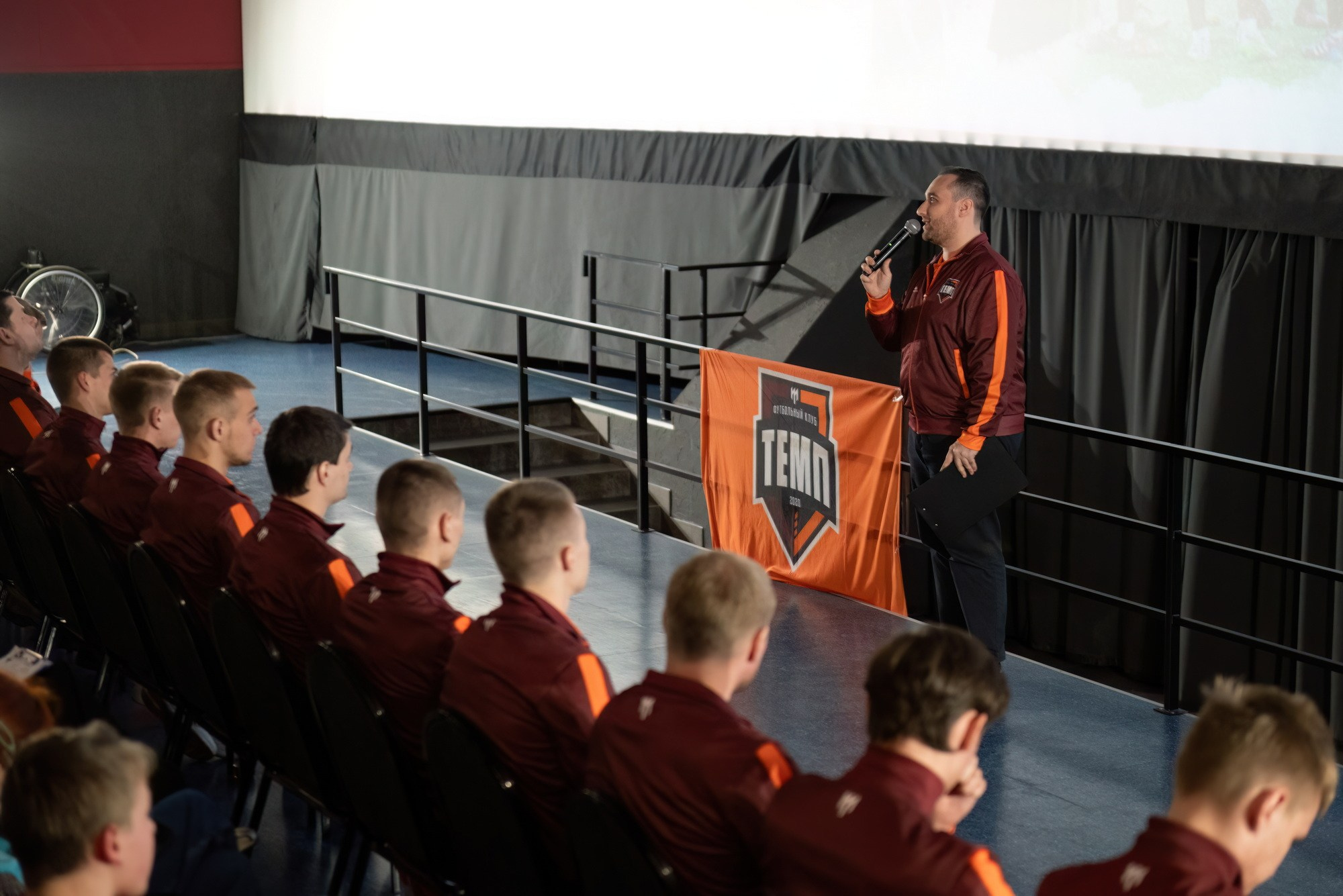 Презентация фильма «ТЕМП: «Профессиональные любители». Свадебный и репортажный фотограф Никита Сницарев в Барнауле