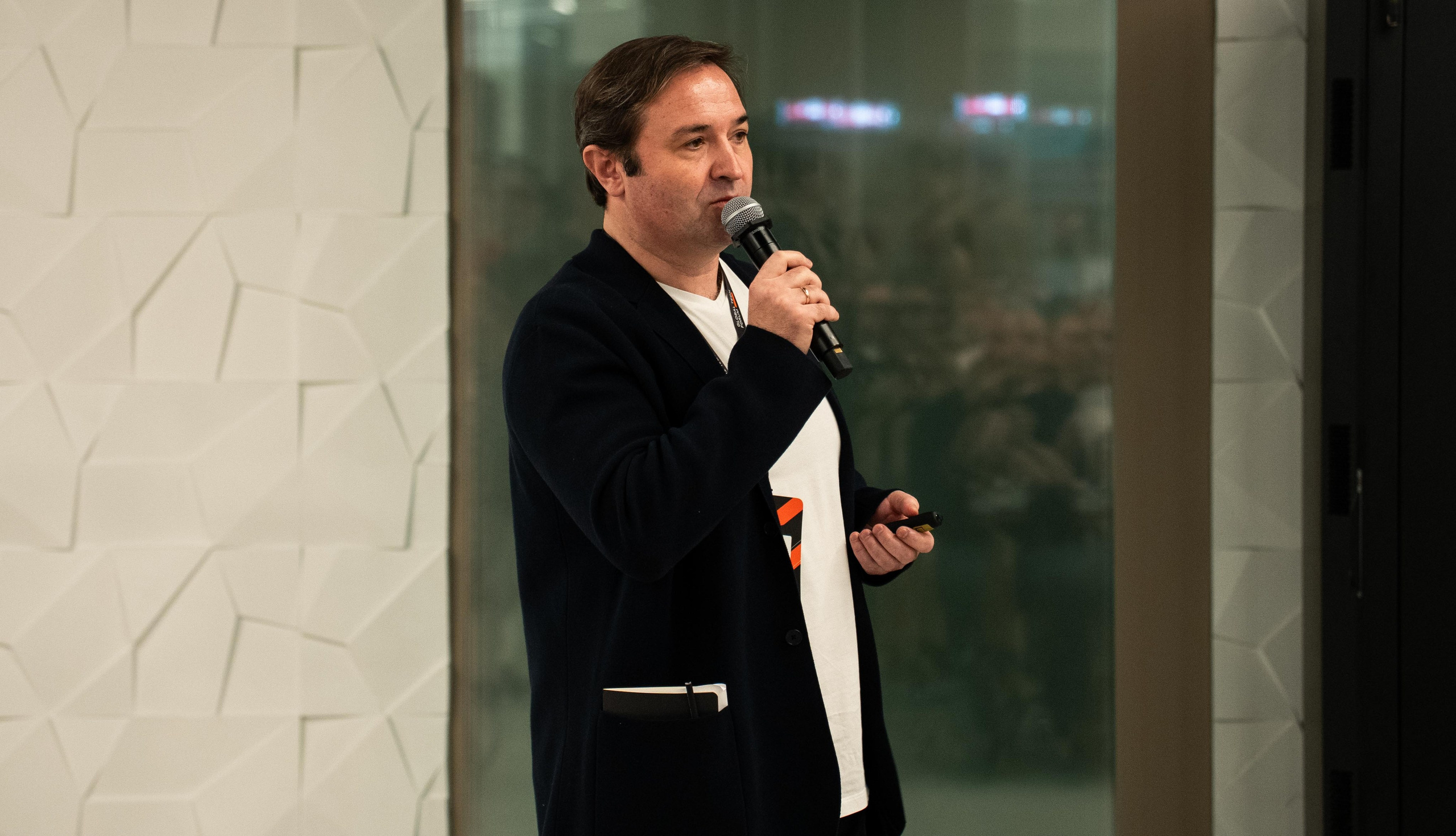 Global Tech Forum 27.03.2026. Коммерческий и художественный фотограф и видеограф в Москве Арсений Тургенев