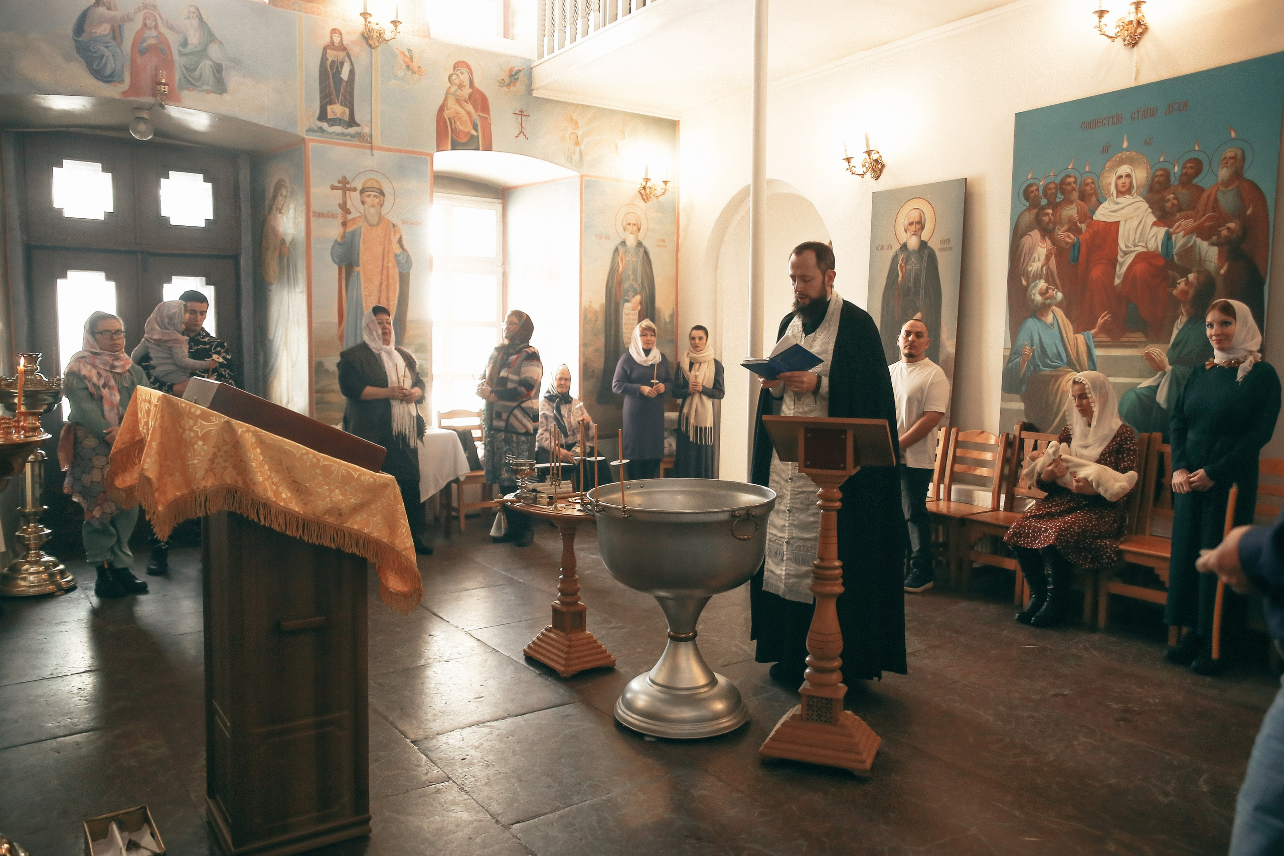 Крещение Софии. Храм Корсунской Иконы Божией Матери. Антонина Морозова, профессиональный семейный фотограф видеограф