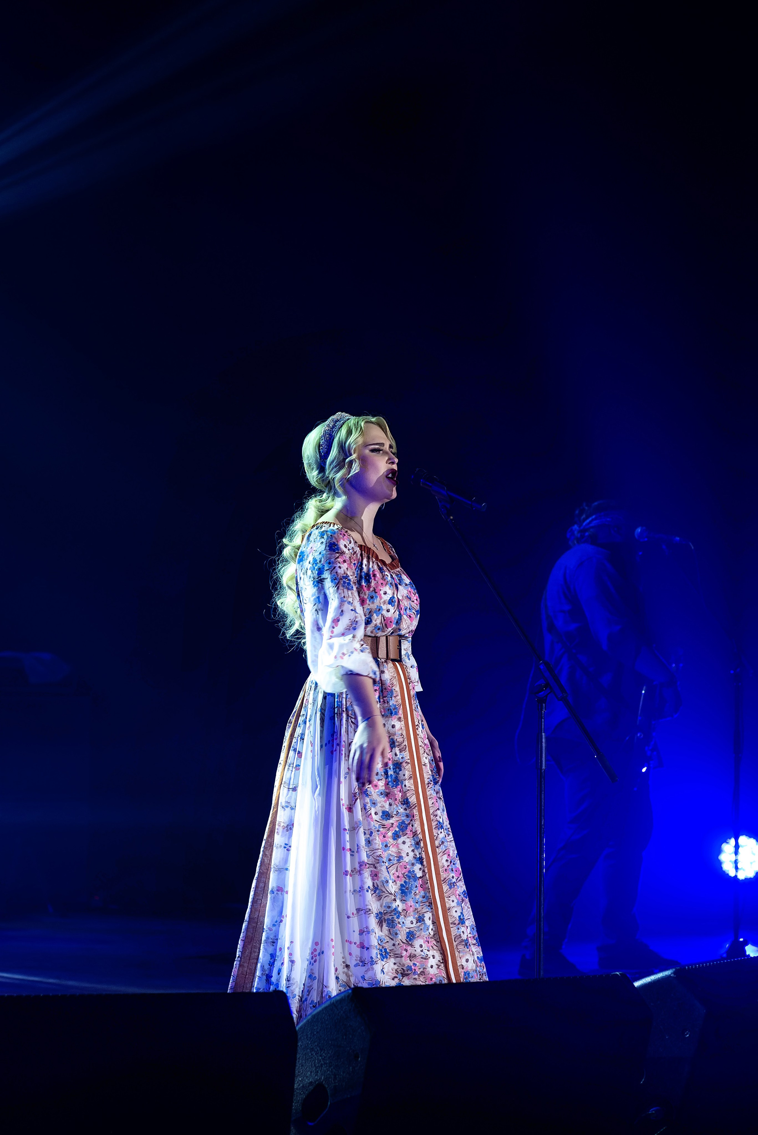 Концерт Пелагеи. Школьный, фэшн фотограф в Тюмени и в России Ирина Королева