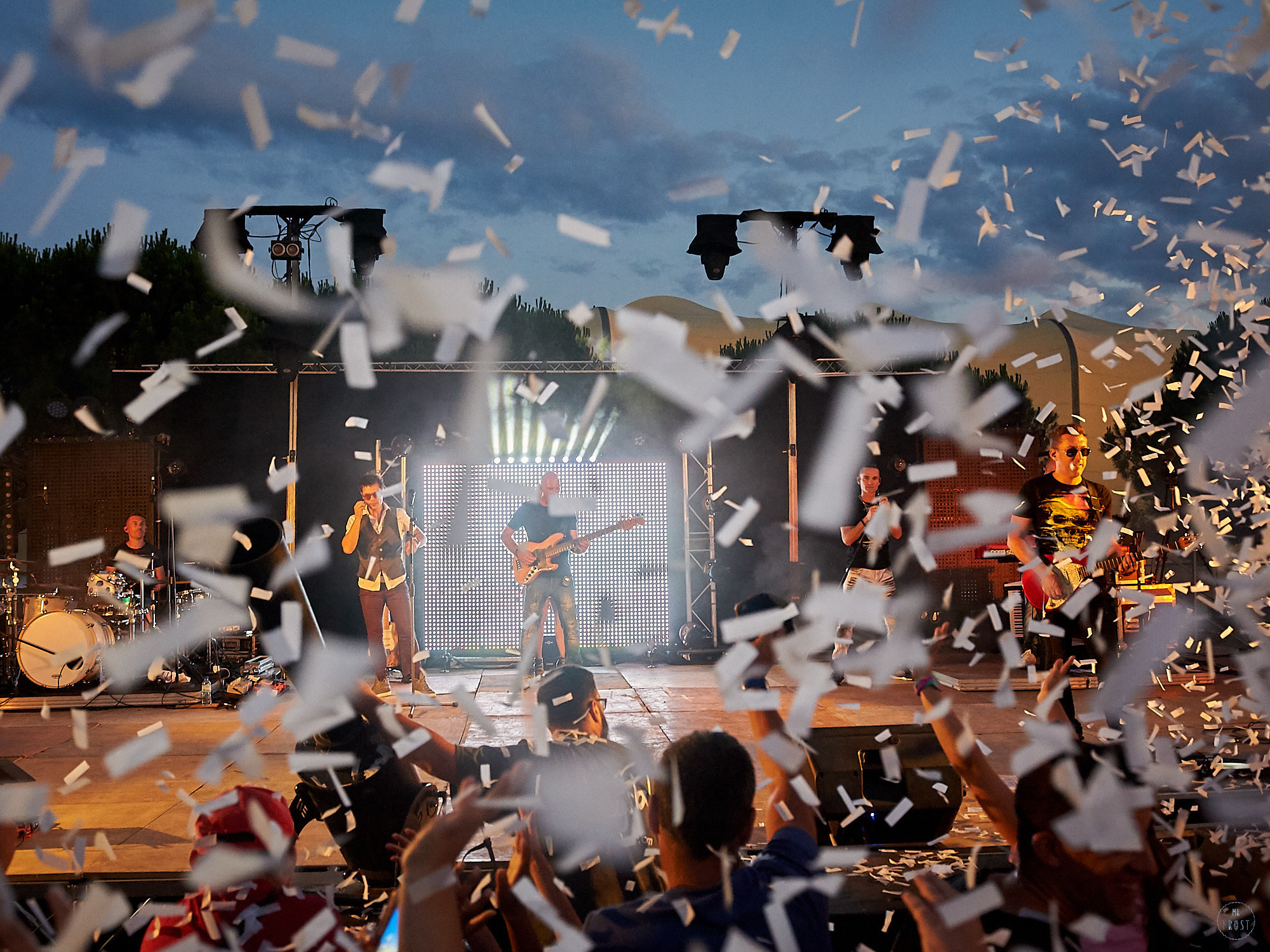 Krystal Noir Orchestre — Montpellier 14 July. Фотографии отовсюду и обо всем