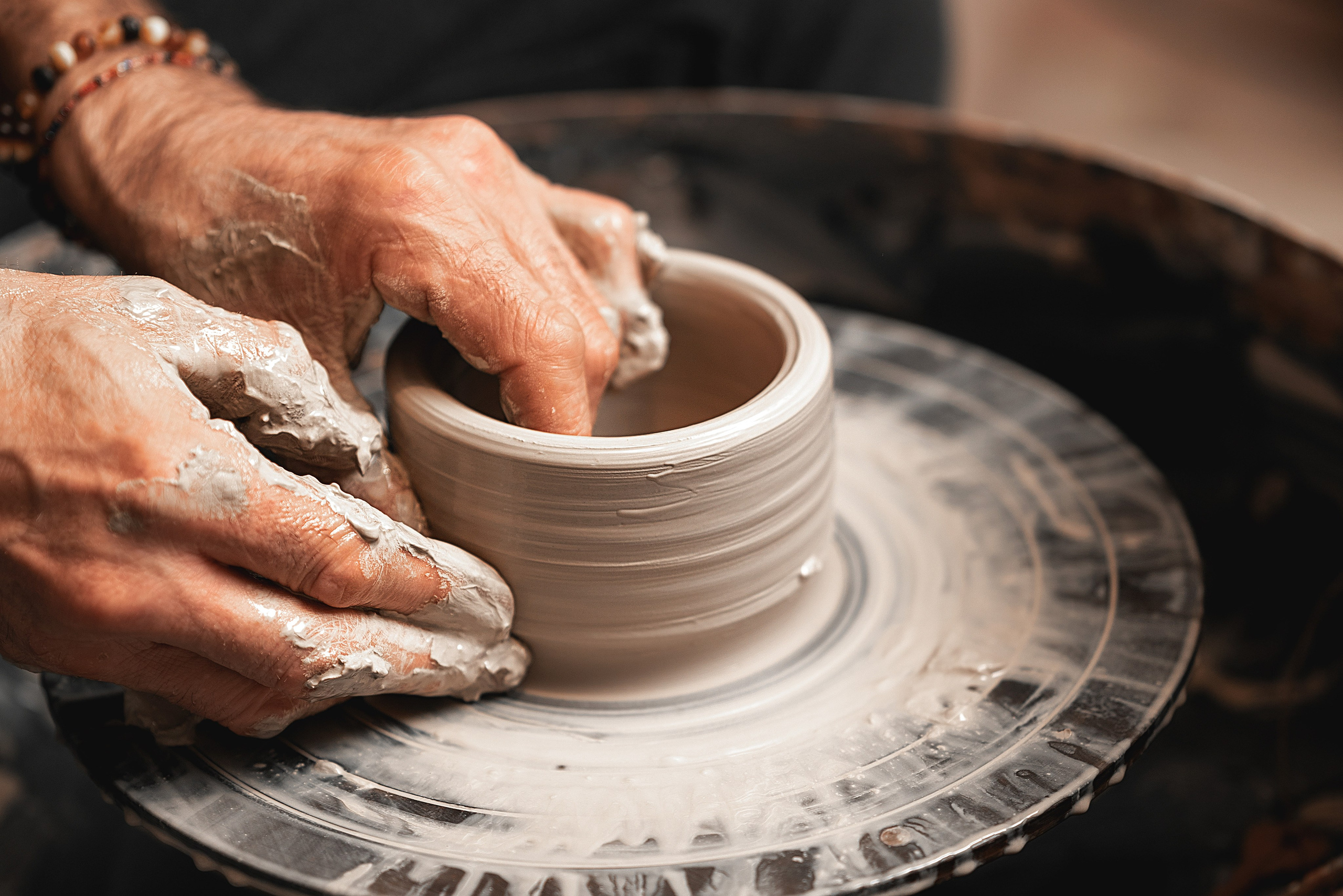 керамика , каталожная съемка, рекламное фото, ремесло в фокусе