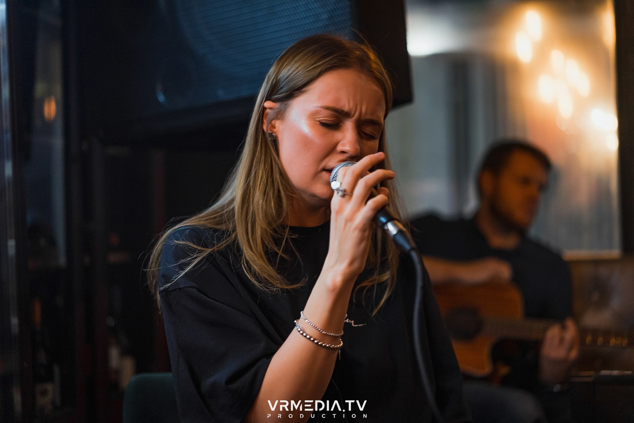 Art Talk с Настоящим Квартирником в баре «Supreme»