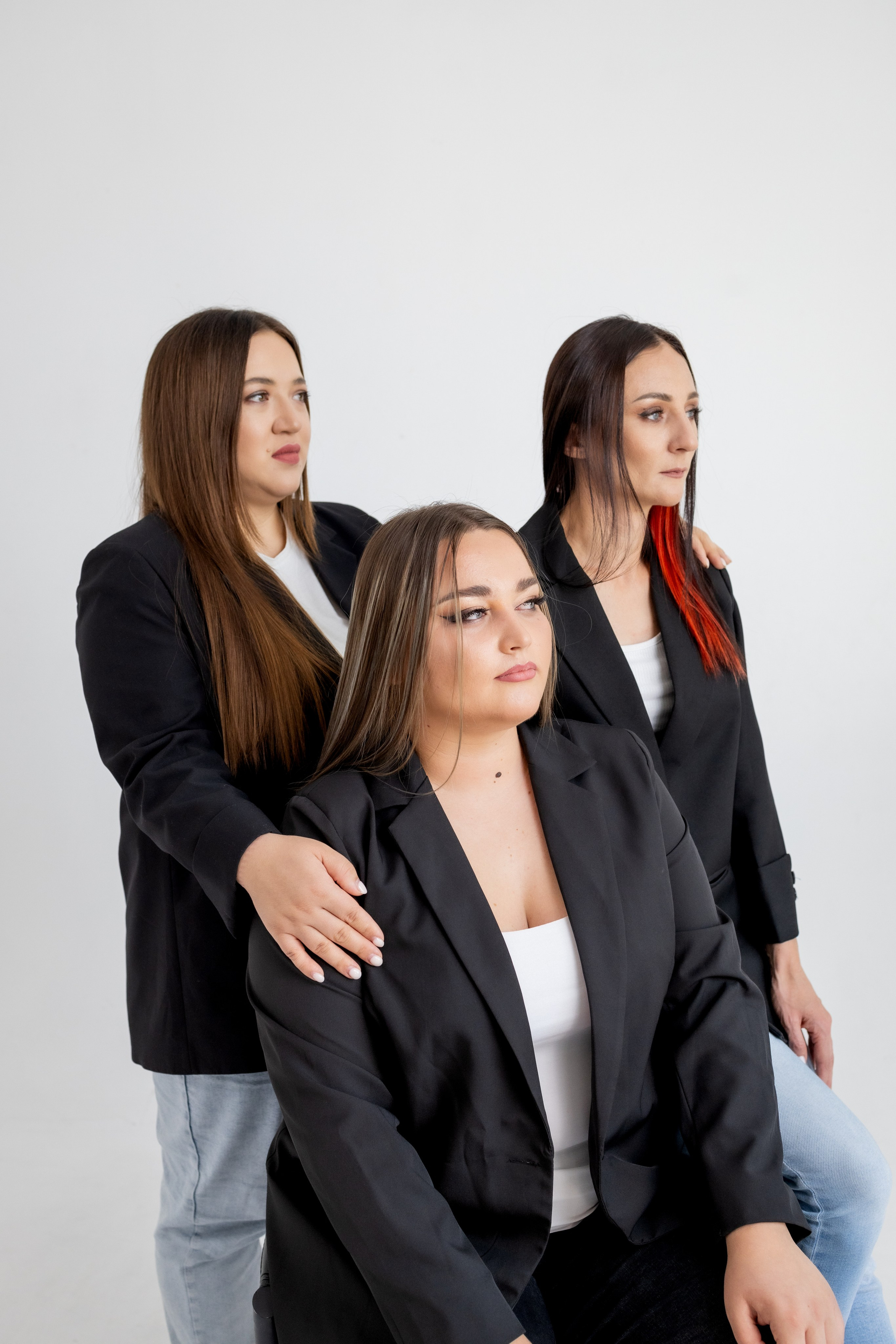 Циклорама. Женские, десткие, мужские, семейные портреты в Казахстане